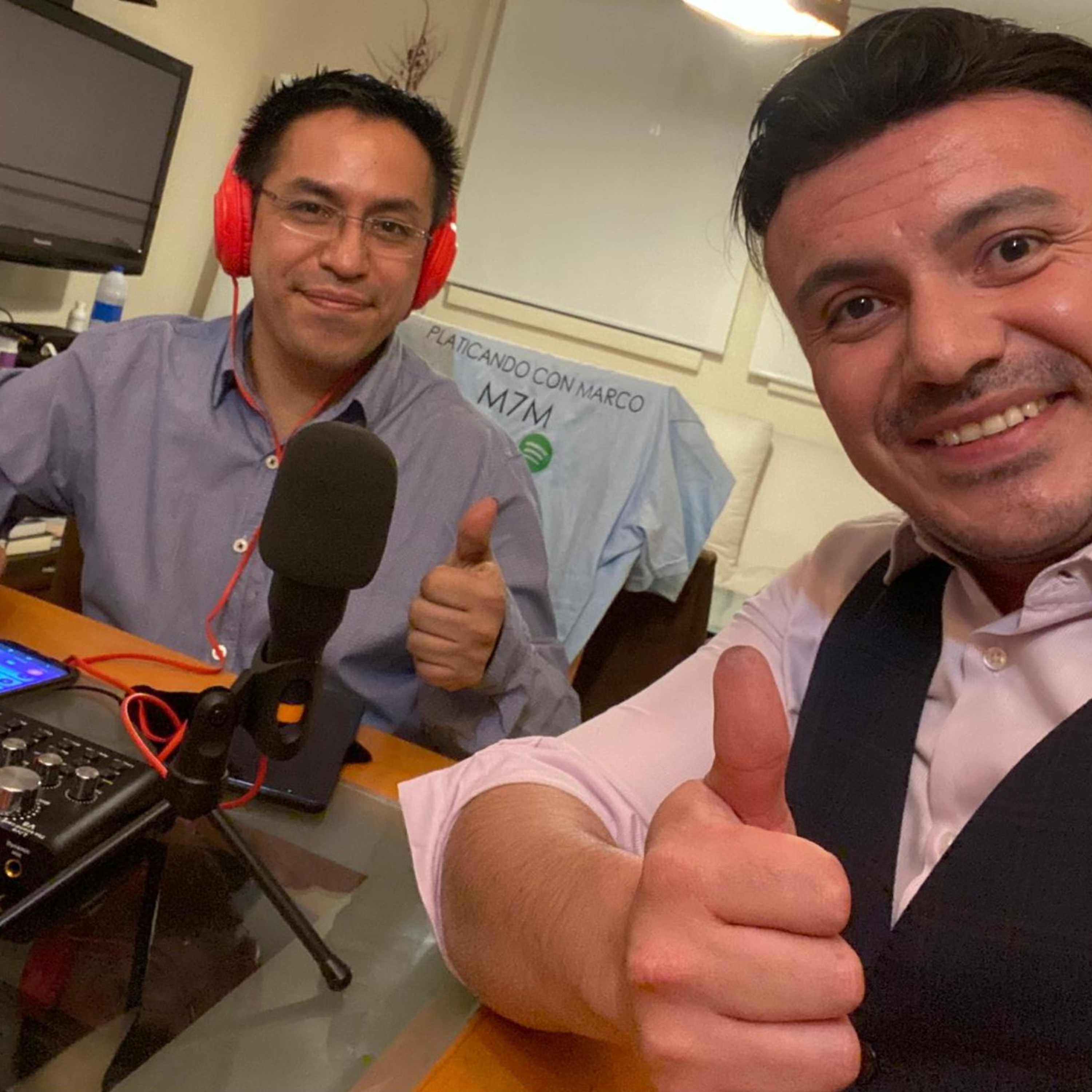 Platicando con Marco Álvarez