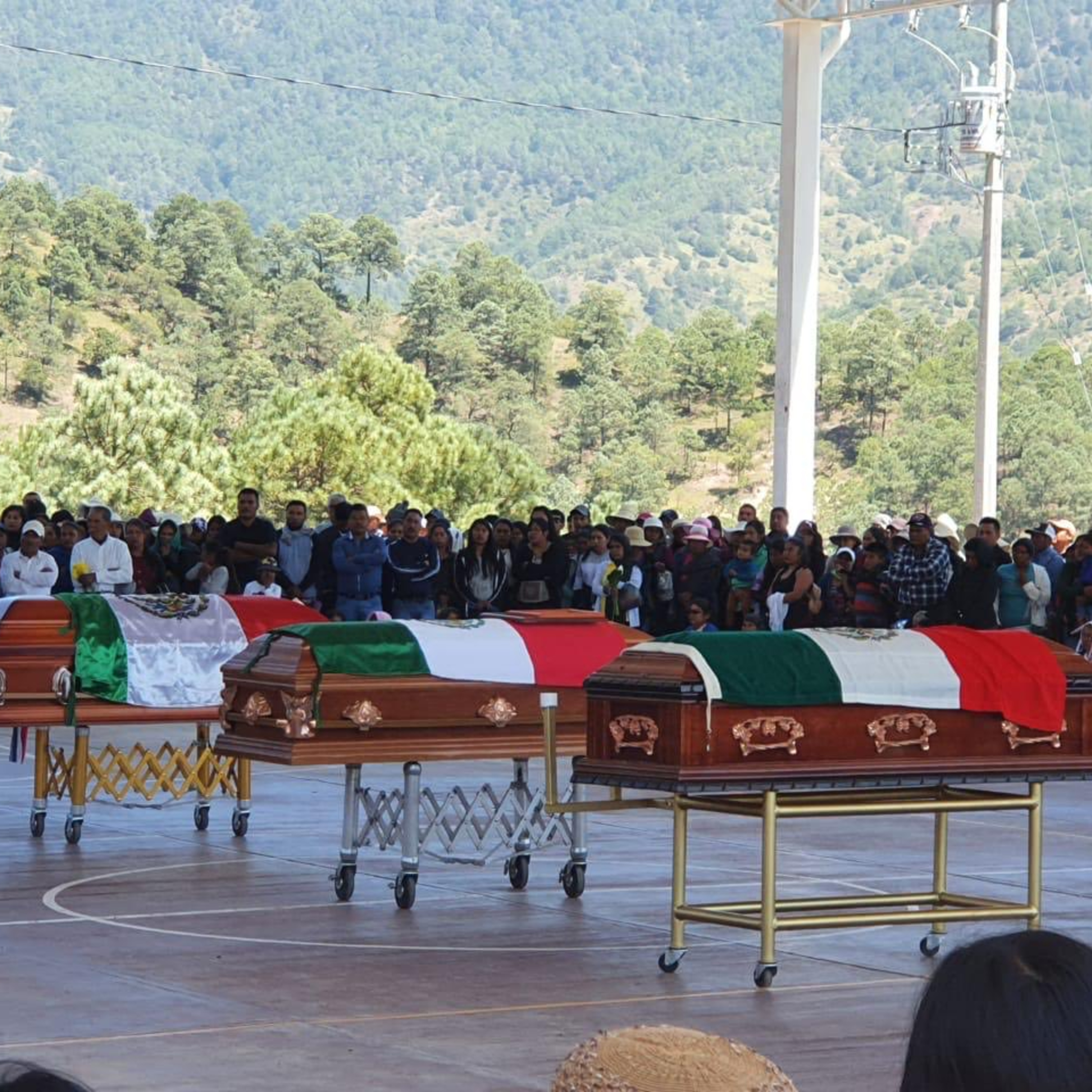  “ exigen castigo a los asesinos de tres campesinos en la comunidad de Yosoñama episode artwork