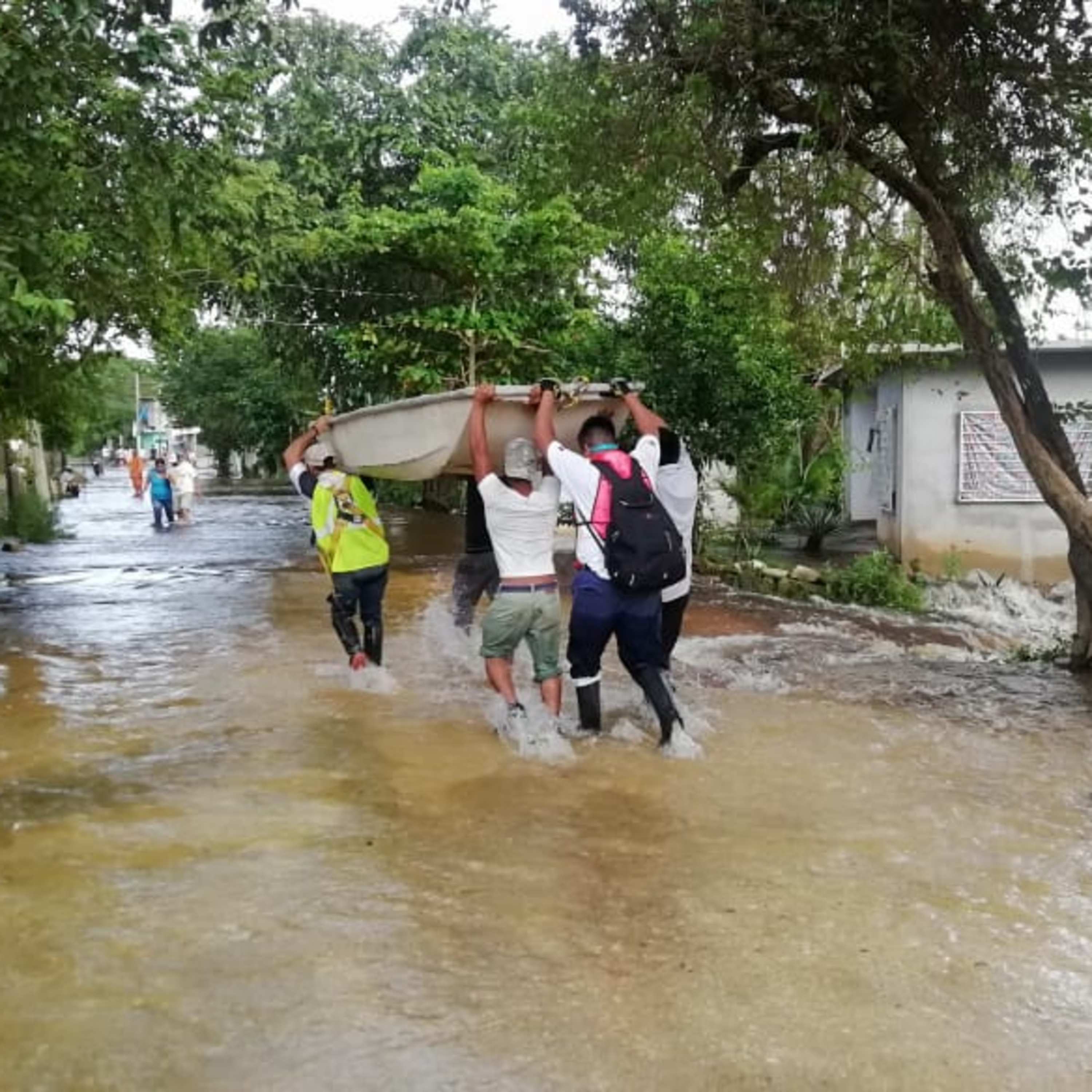 Emergencia en Tabasco urge de claridad y plan integral de AMLO.  episode artwork