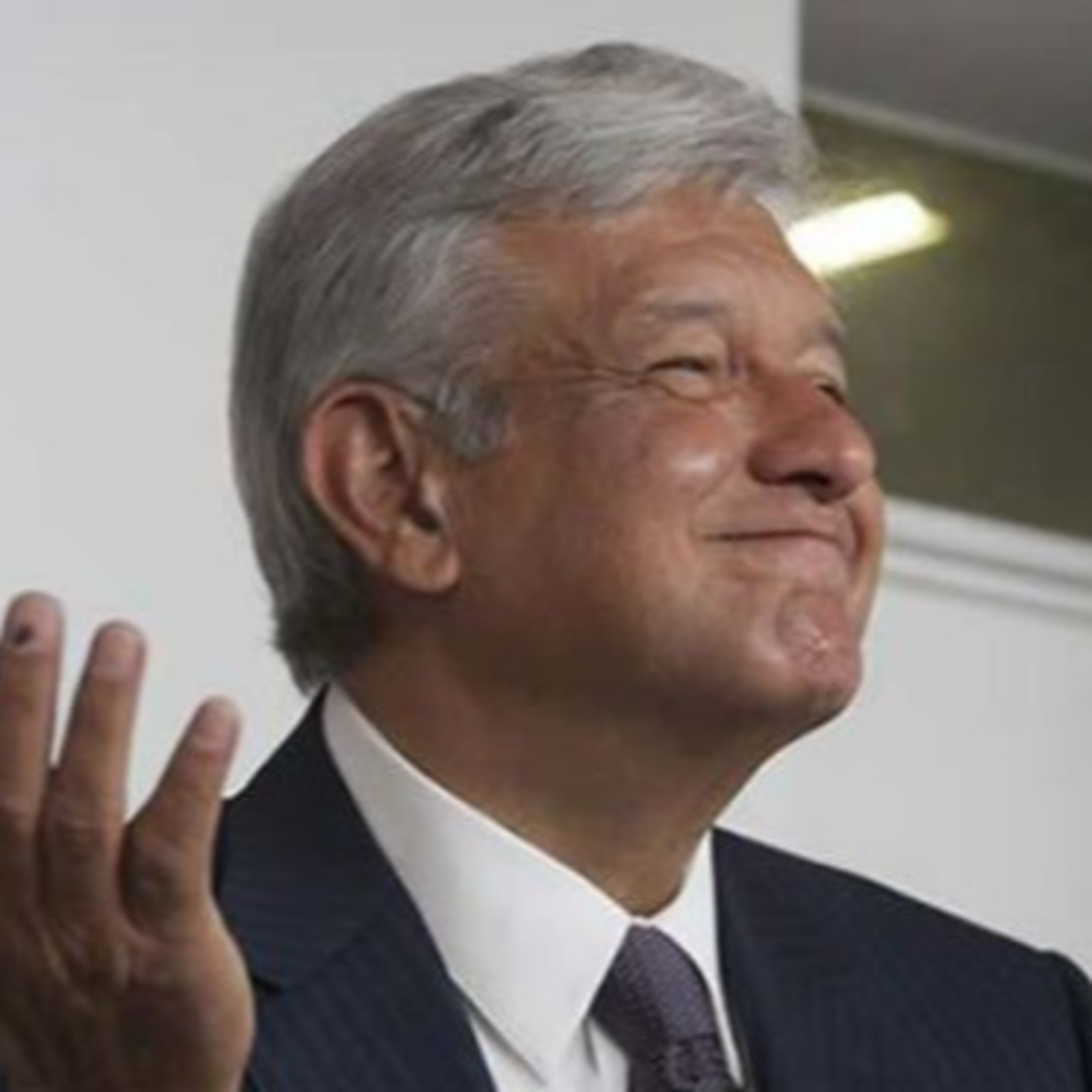 Madres buscadoras de desaparecidos desaprueban los dos años de AMLO  episode artwork