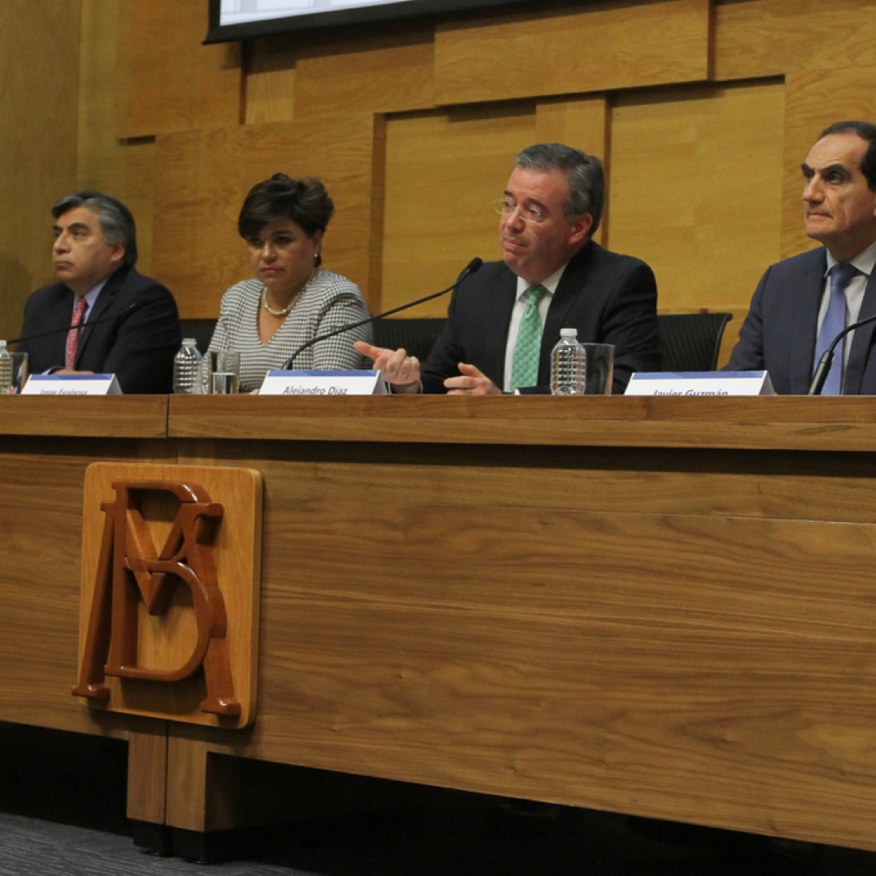 Preocupación en Banxico por reforma de Morena que trastoca autonomía episode artwork