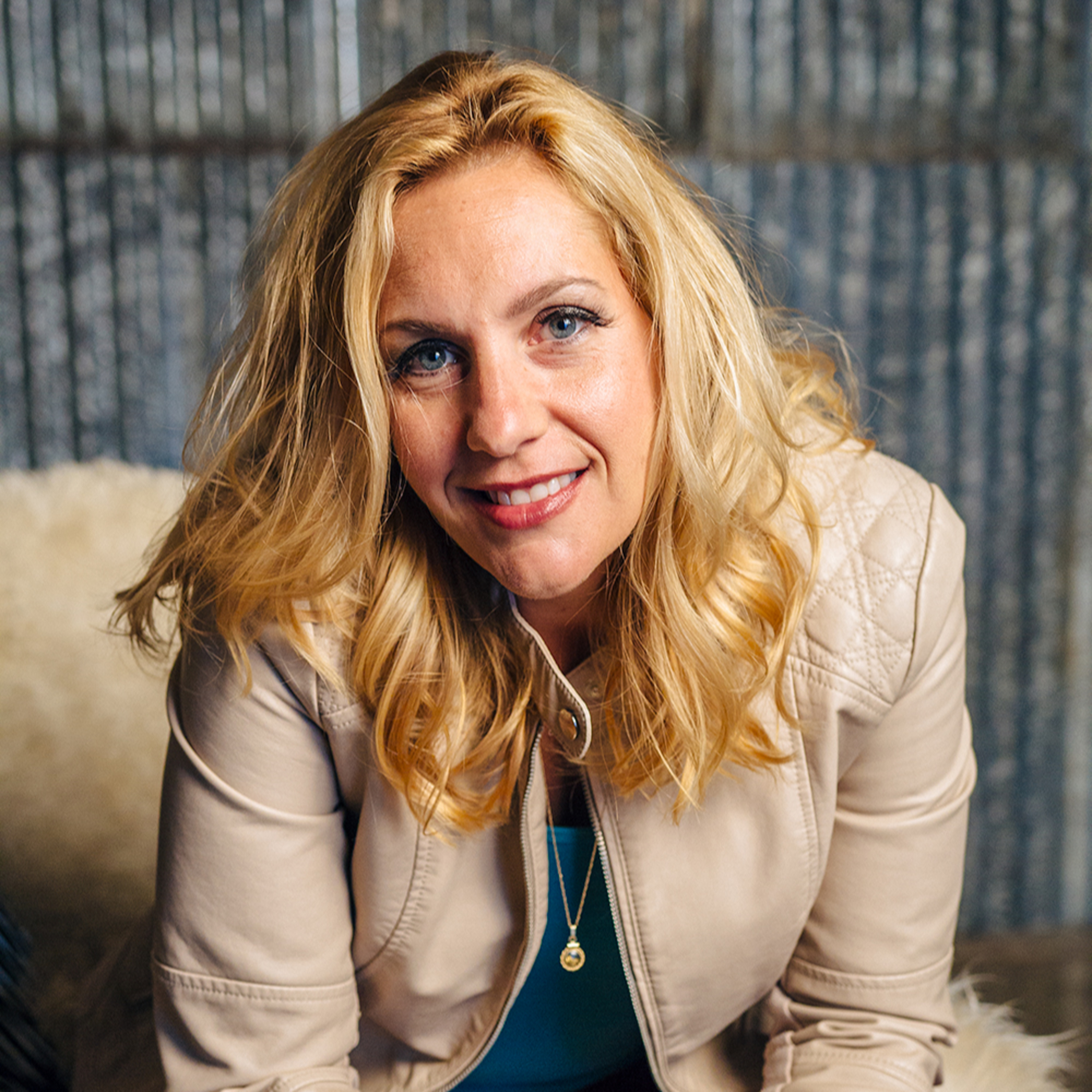 #60 Pandemic 2020: Choosing to Rise & Loving Yourself After Trauma | Terrie Vanover