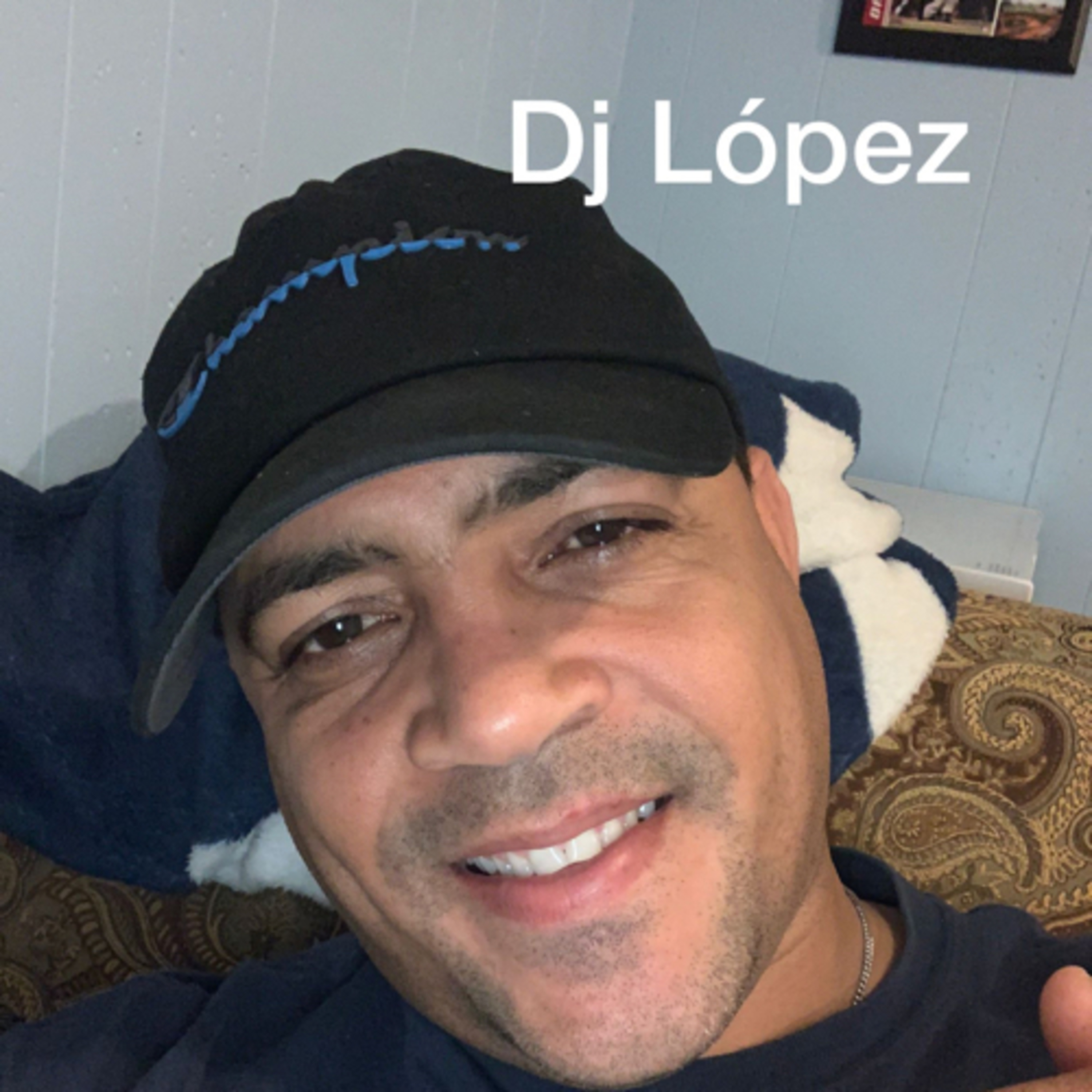 Informaciones del Pod Cast The Latinos Radio Show 