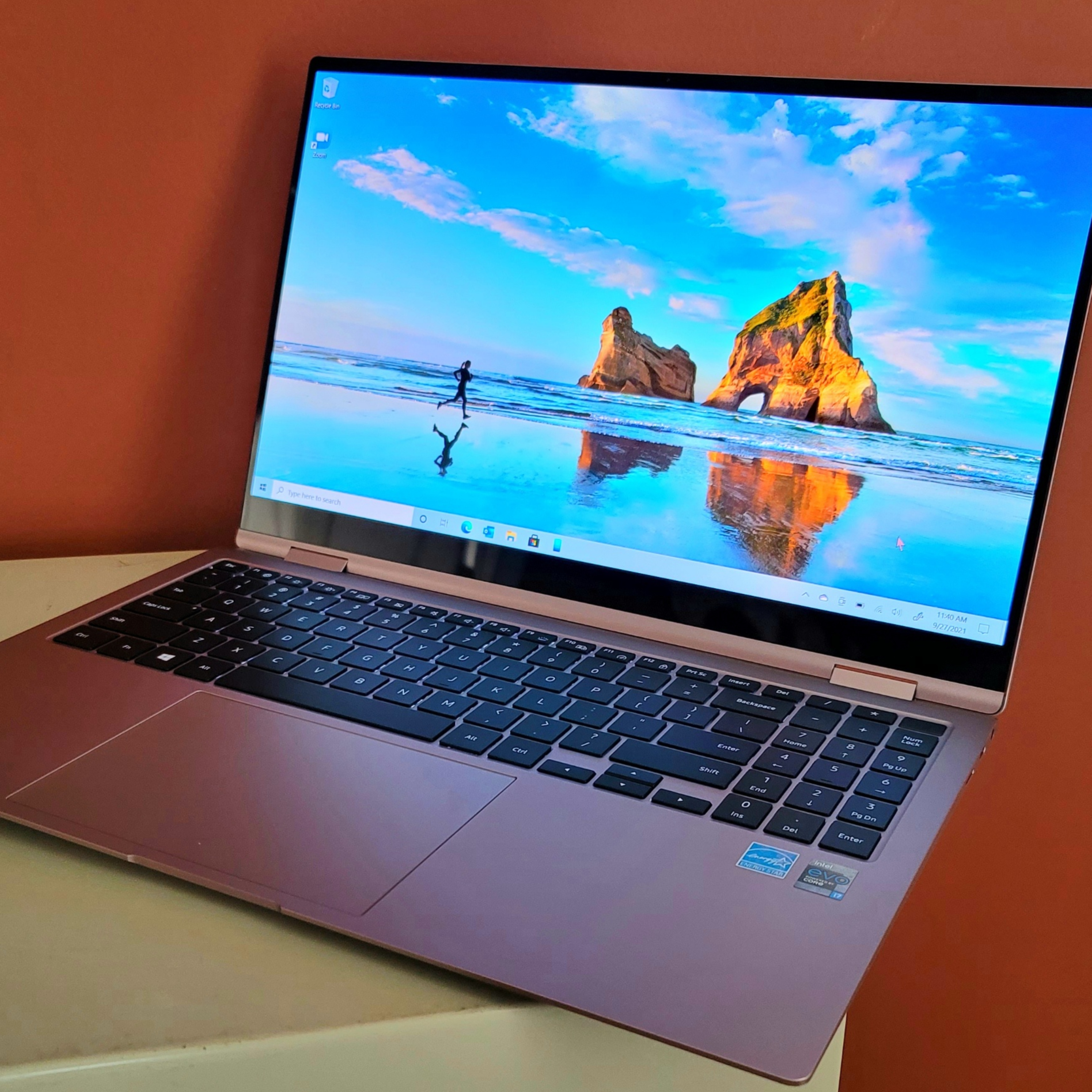 Season 20, Episode 30: Samsung has a killer new laptop/tablet; the iPhone 13 is here episode artwork