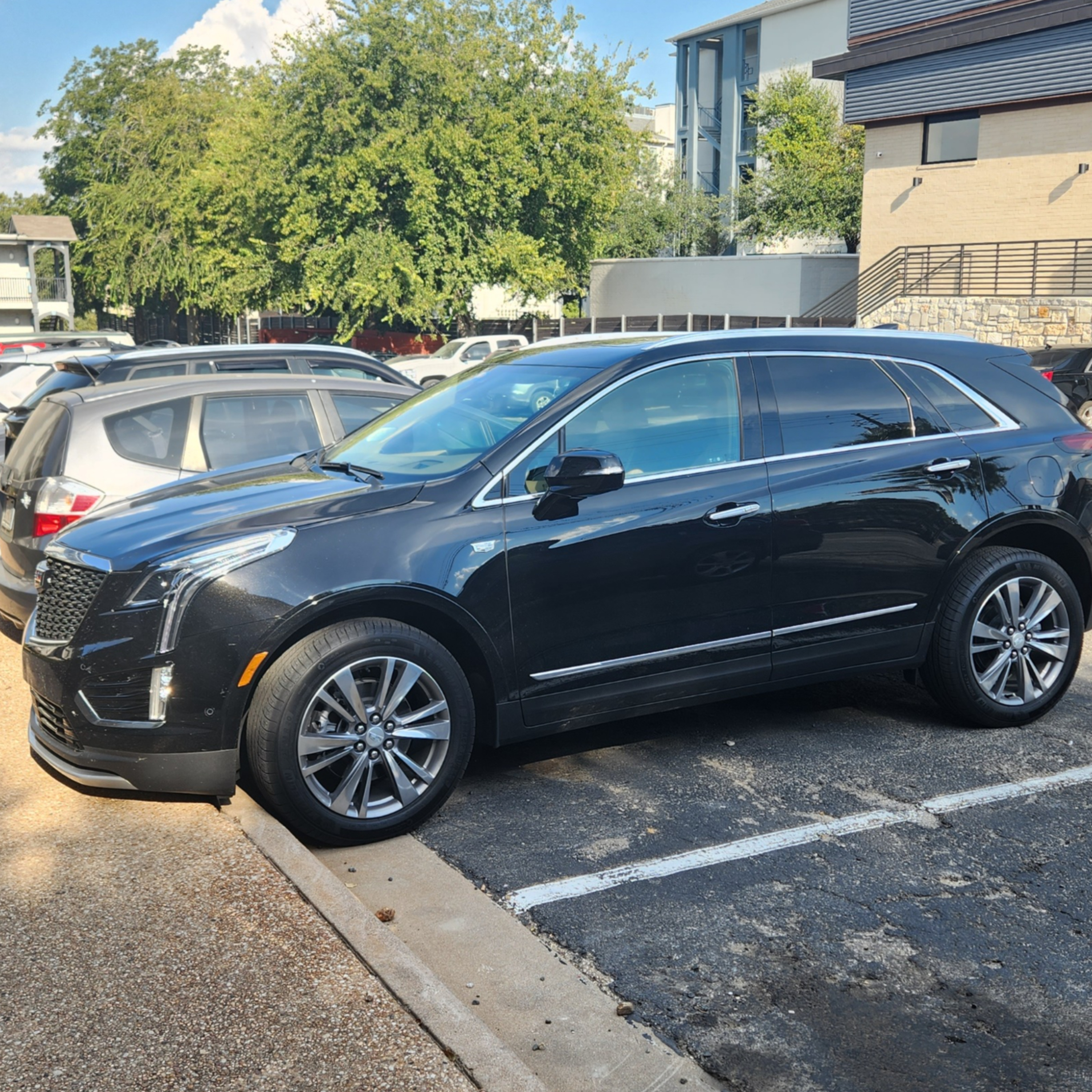 Auto Review: 2023 Cadillac XT5 episode artwork