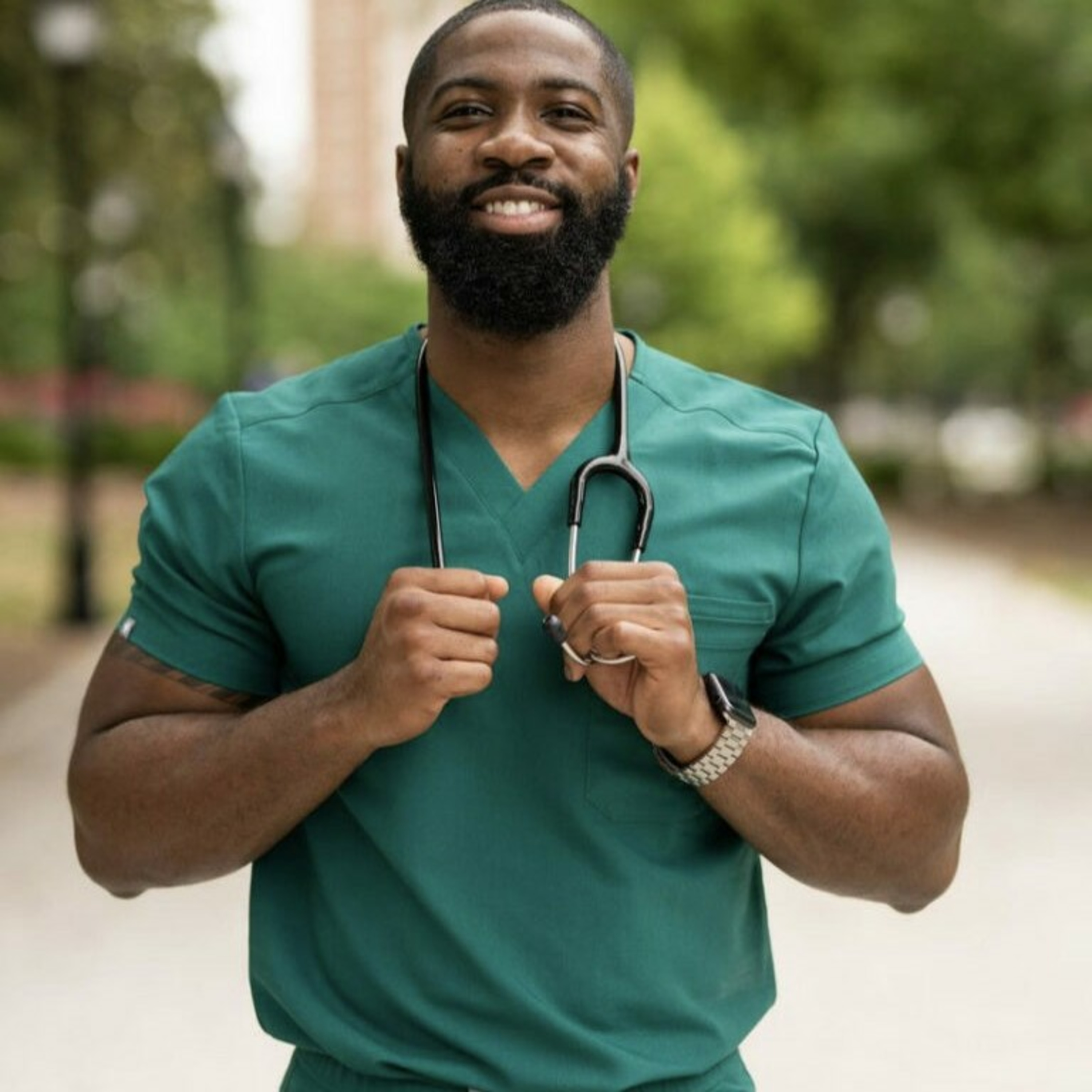 Discover Dr. Everett: Medicine, Music, Mentorship, And Influencer On Social Media