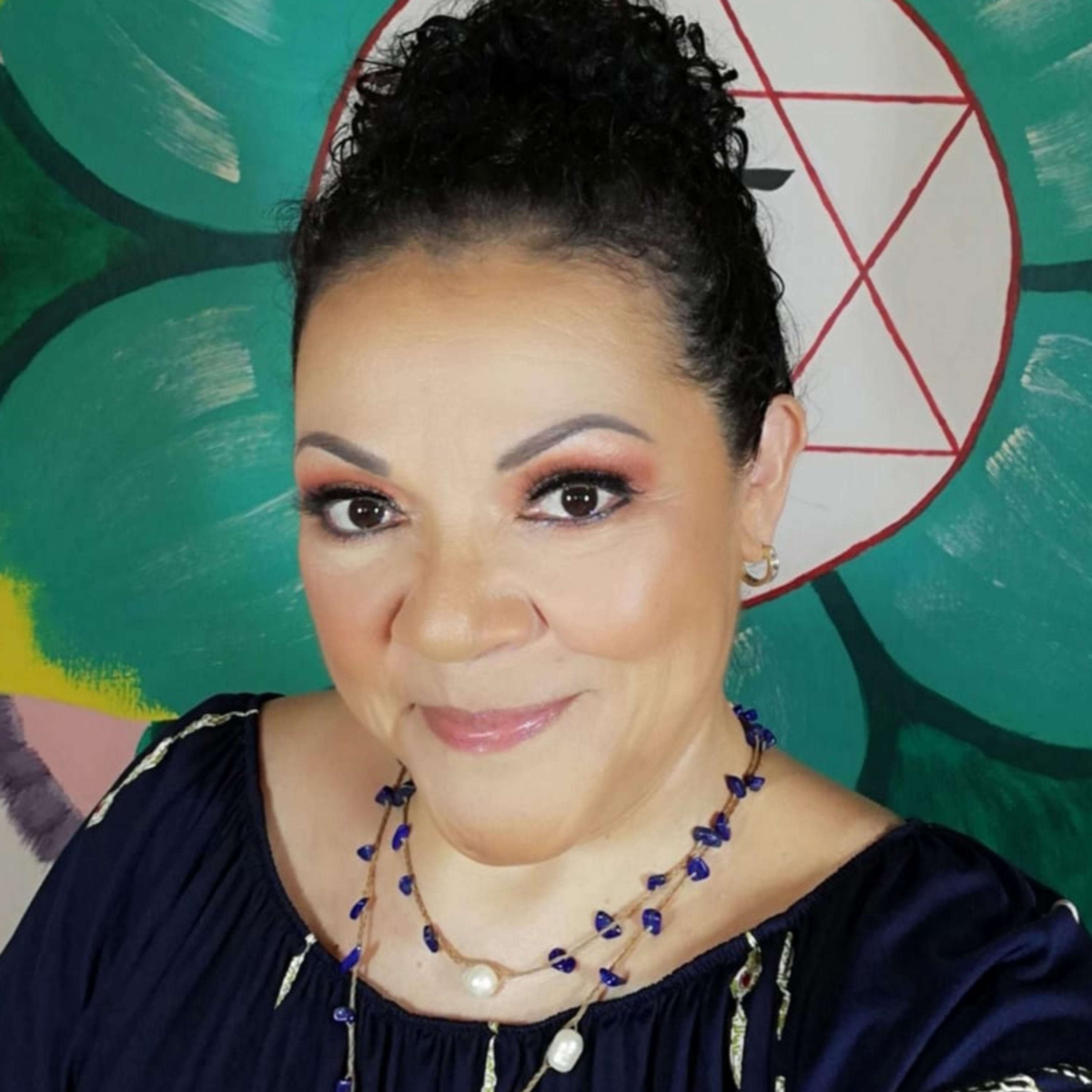 Regálate 5 minutos al día para elevar tu energía vibracional en prosperidad con Rita Idalia Millán