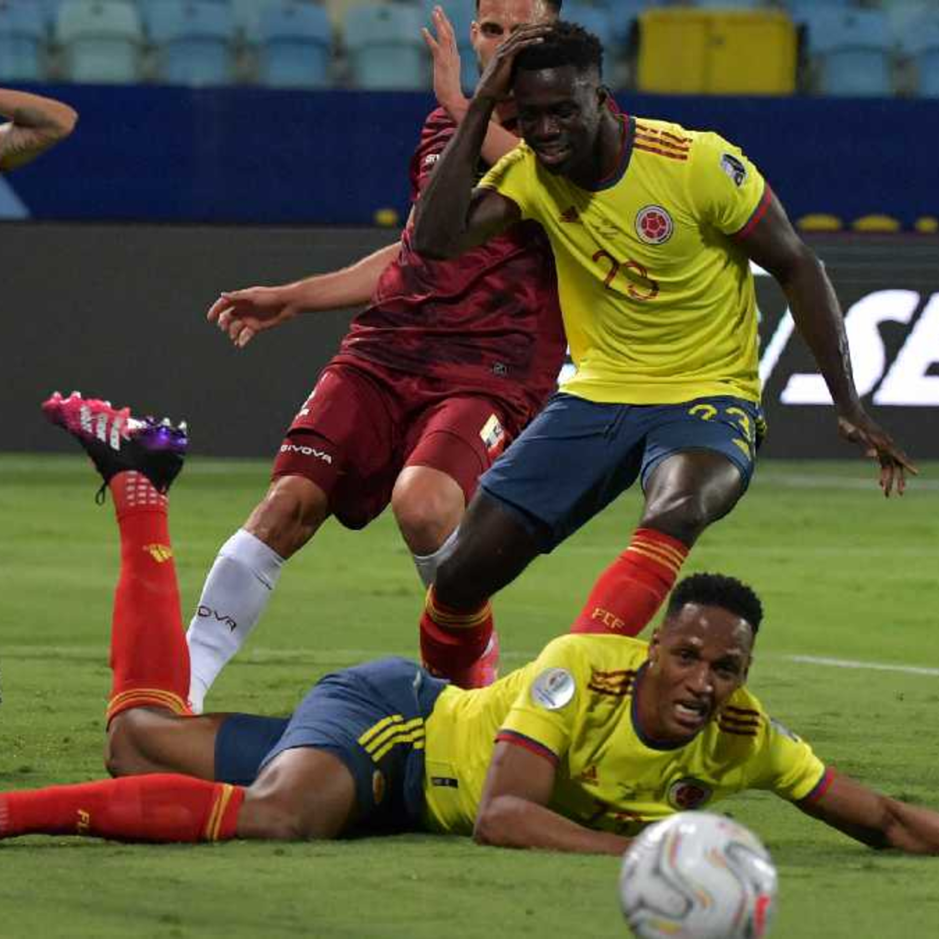 Destápela: Fútbol & Pola