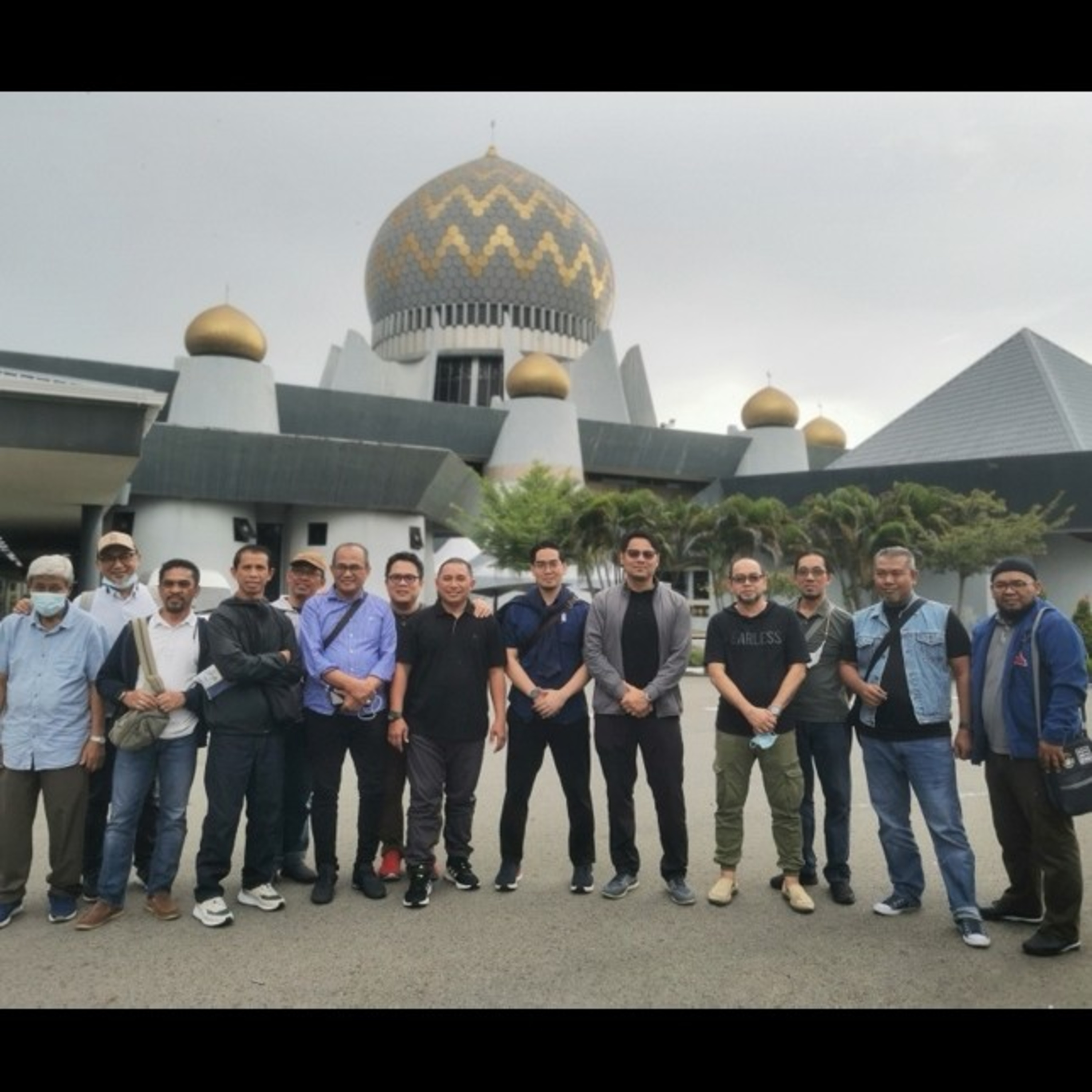 S9E2 Part 2 : Ustaz Nuzhan, Pitstop Singapore dan Marriage Retreat episode artwork