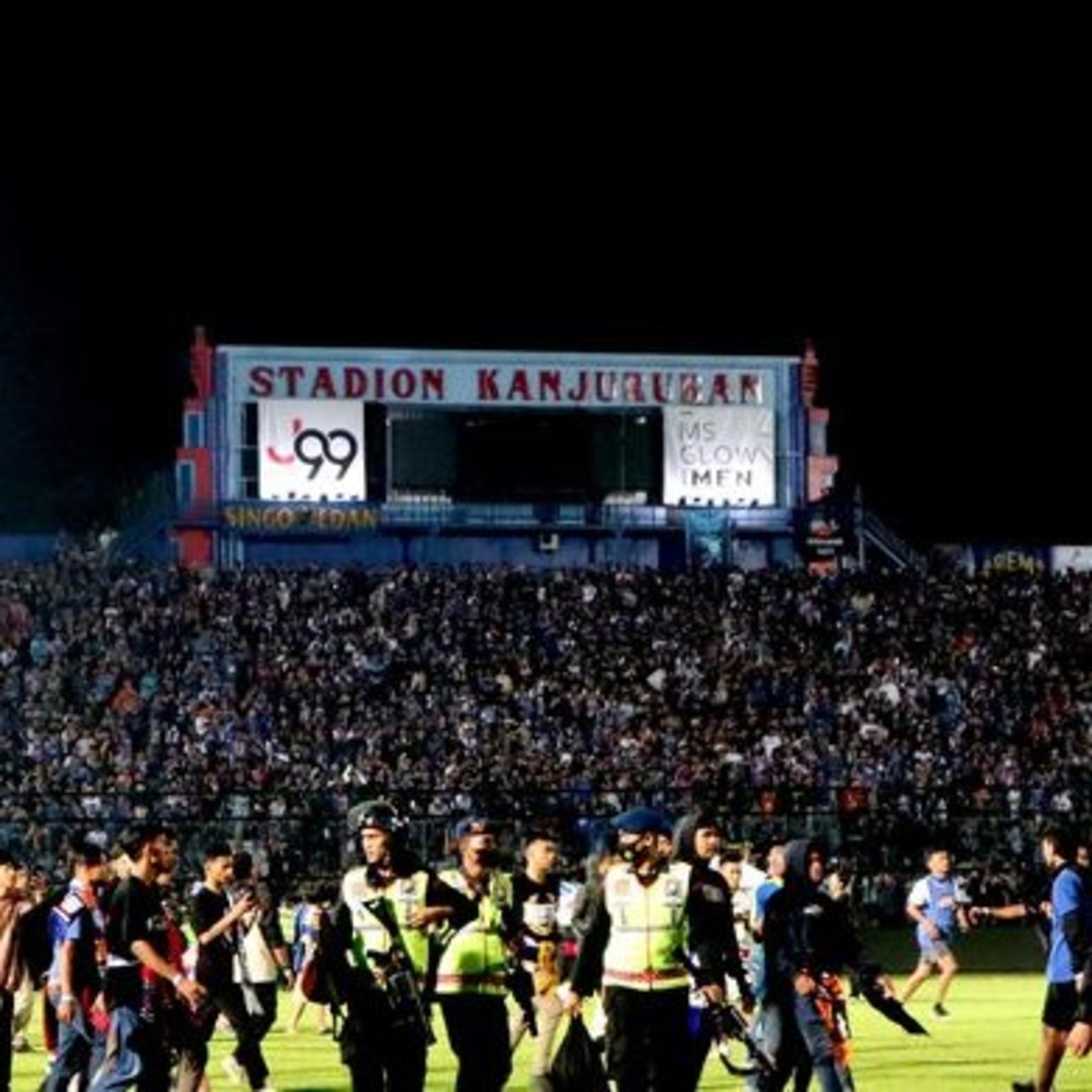 S9E5 Part 3 : Kanjuruhan Hooligans and extremism dalam Sepak Bola Indonesia episode artwork