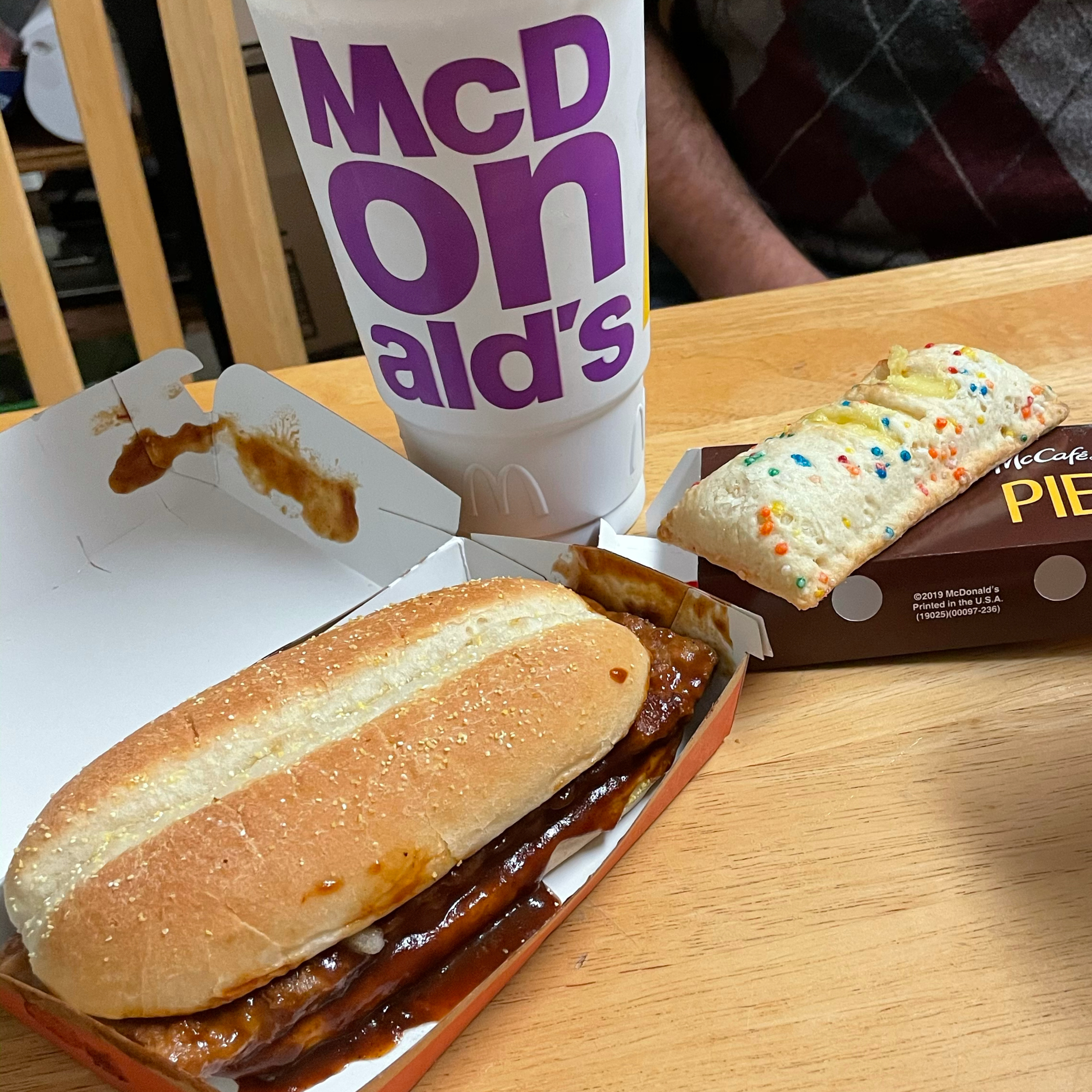 What’s 4 Lunch? Curbside pickup & Drive Thru’s with Jess Dow & Elonia