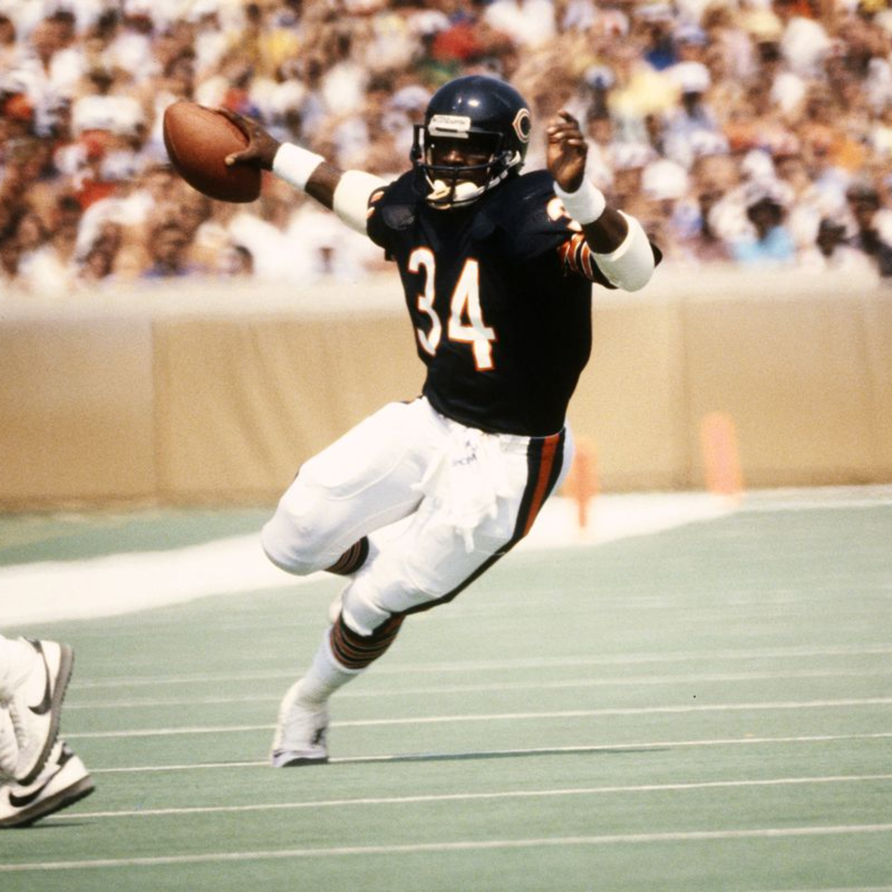 The NFL Show: Ranking the Top 10 Running Backs in NFL History