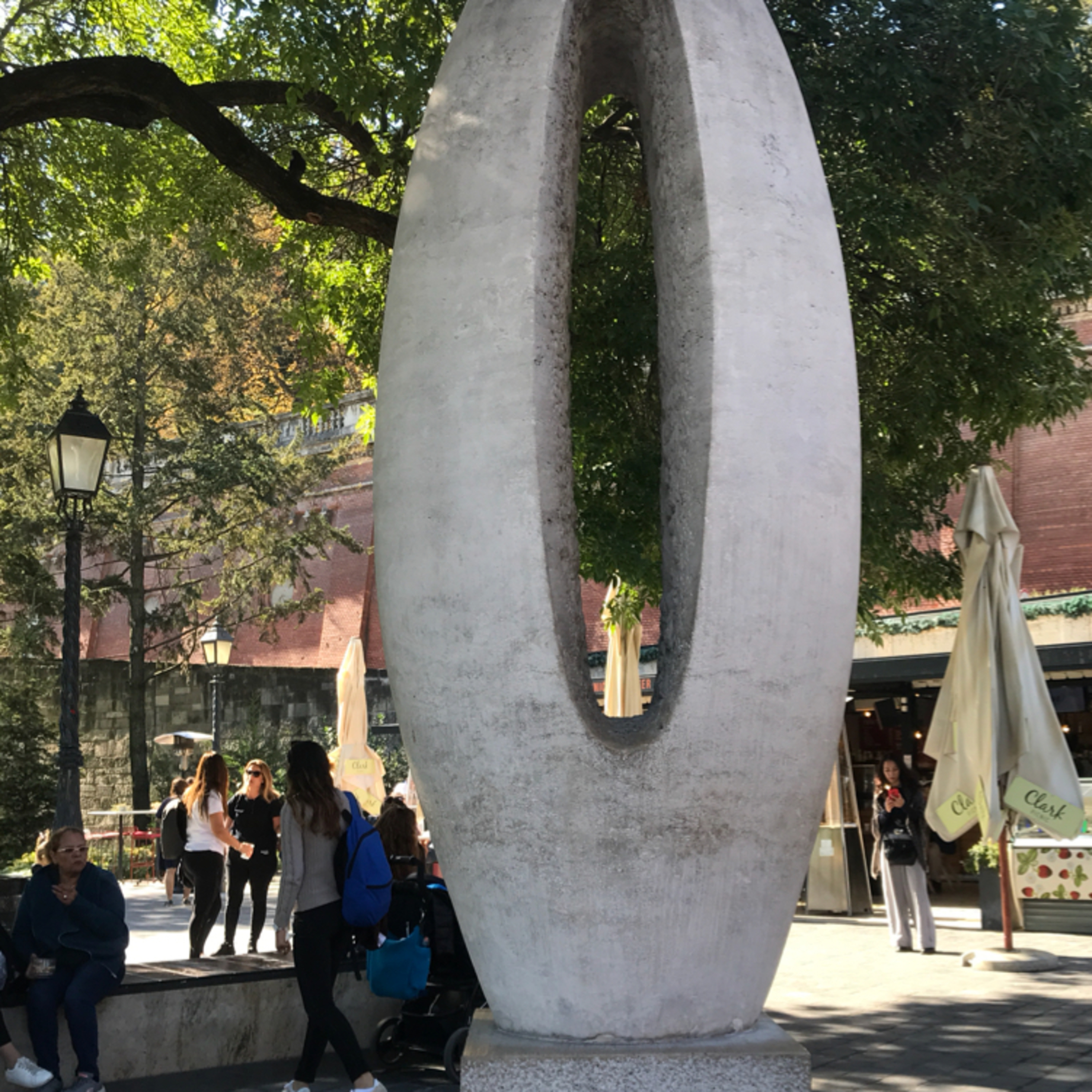OTRA VUELTA A LA MANZANA 🍎