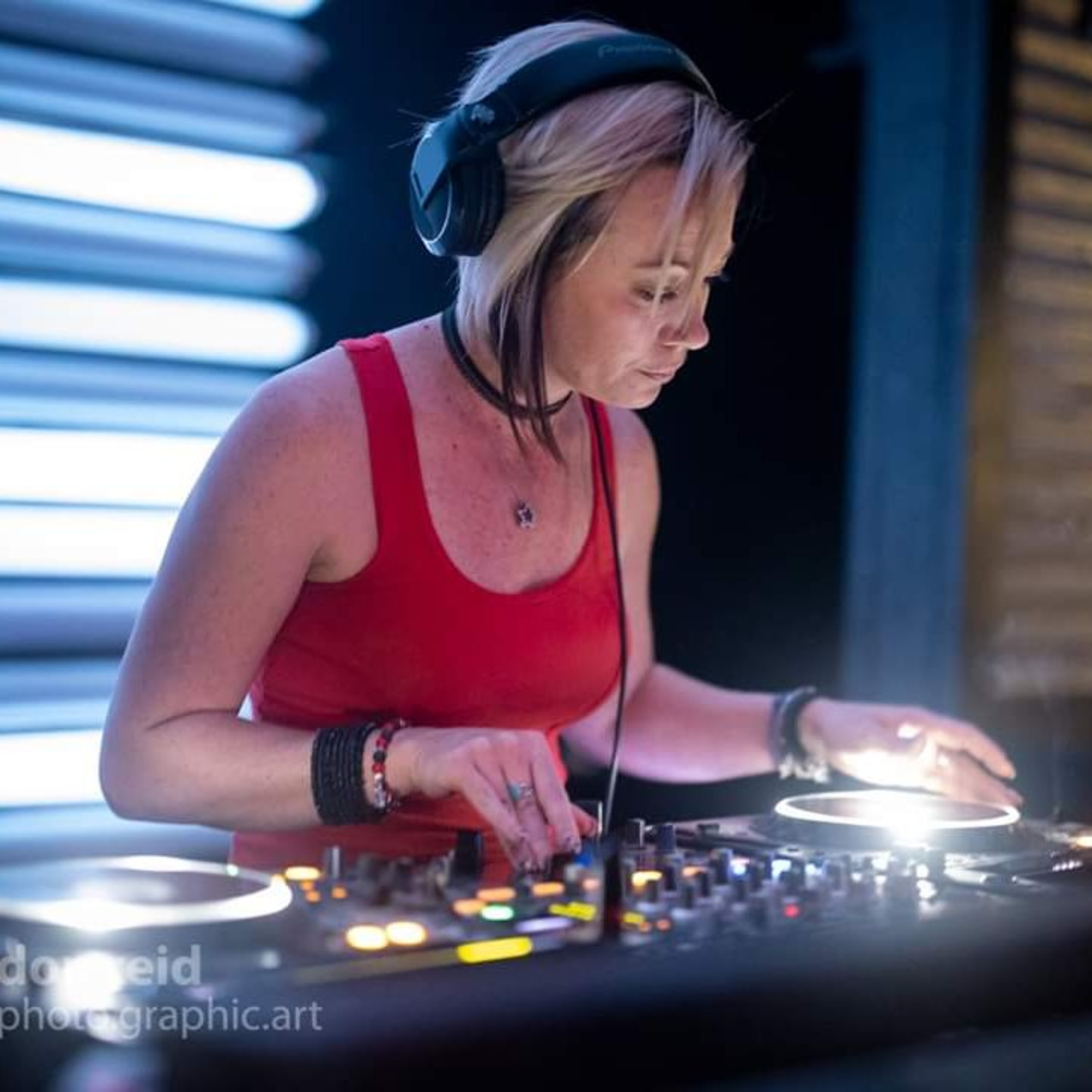 MIRA - Live @ Tonic