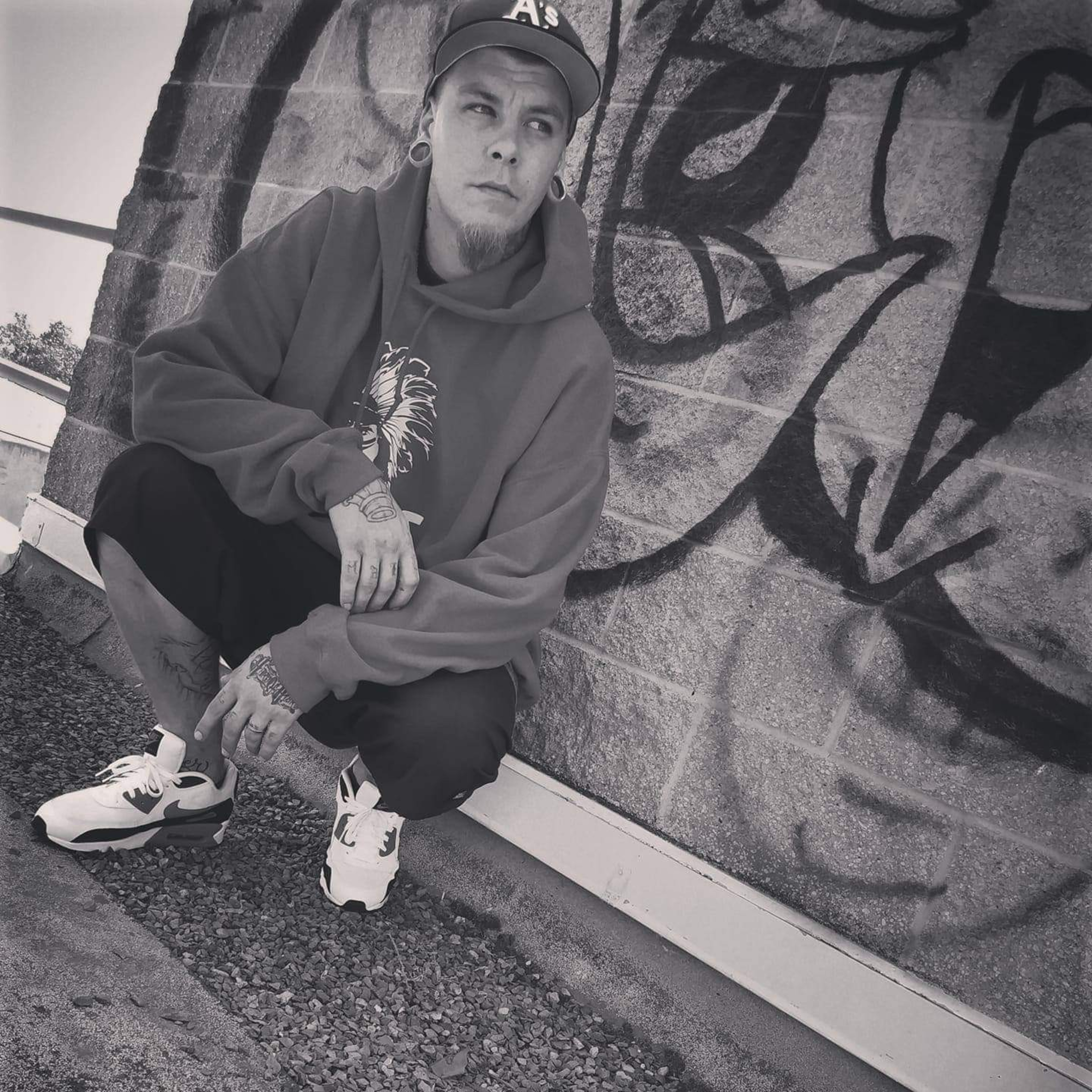 FEATURED ARTIST: AKUR