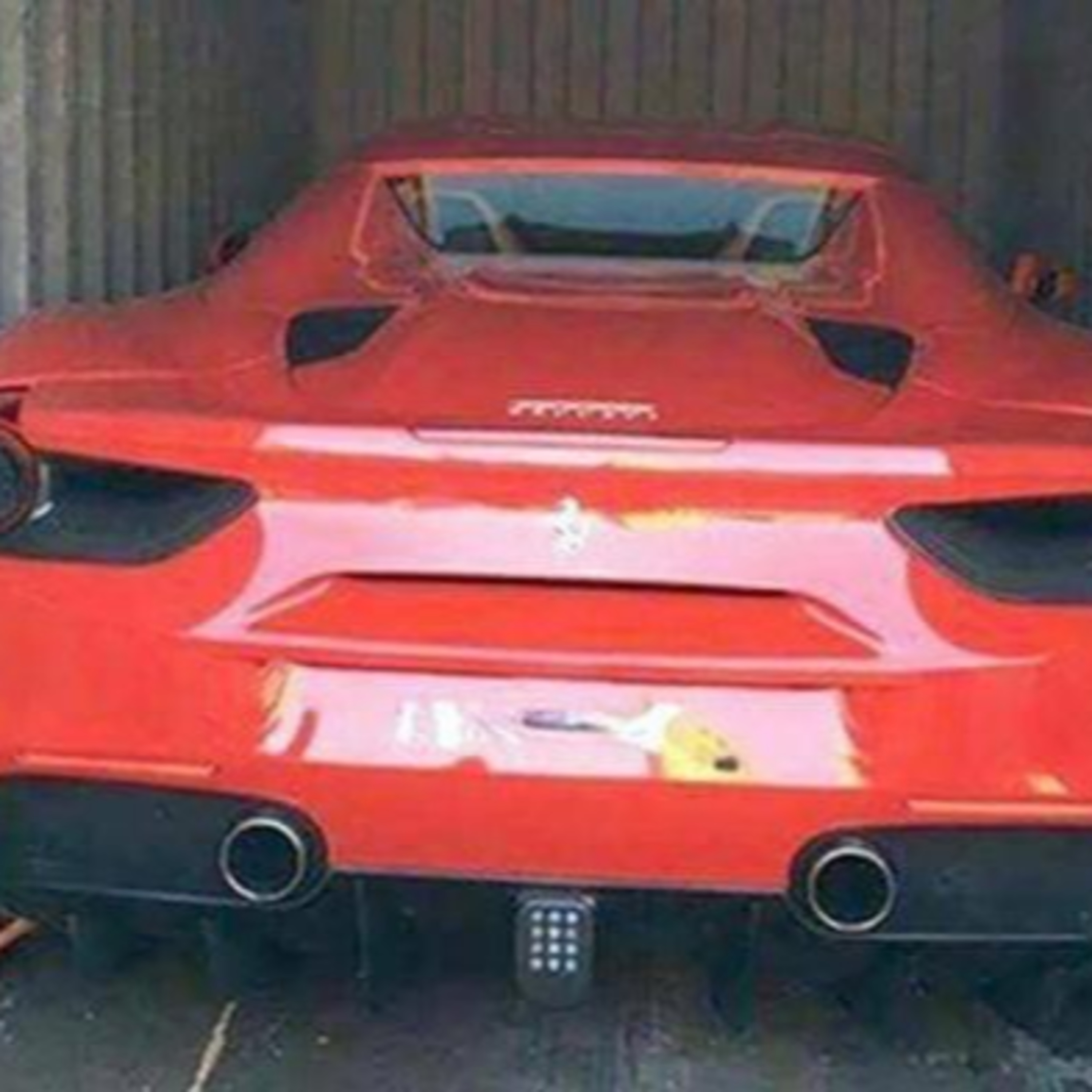 Hải quan Hải Phòng đấu giá siêu xe Ferrari bị bỏ rơi, giá khởi điểm 1,3 tỷ đồng episode artwork