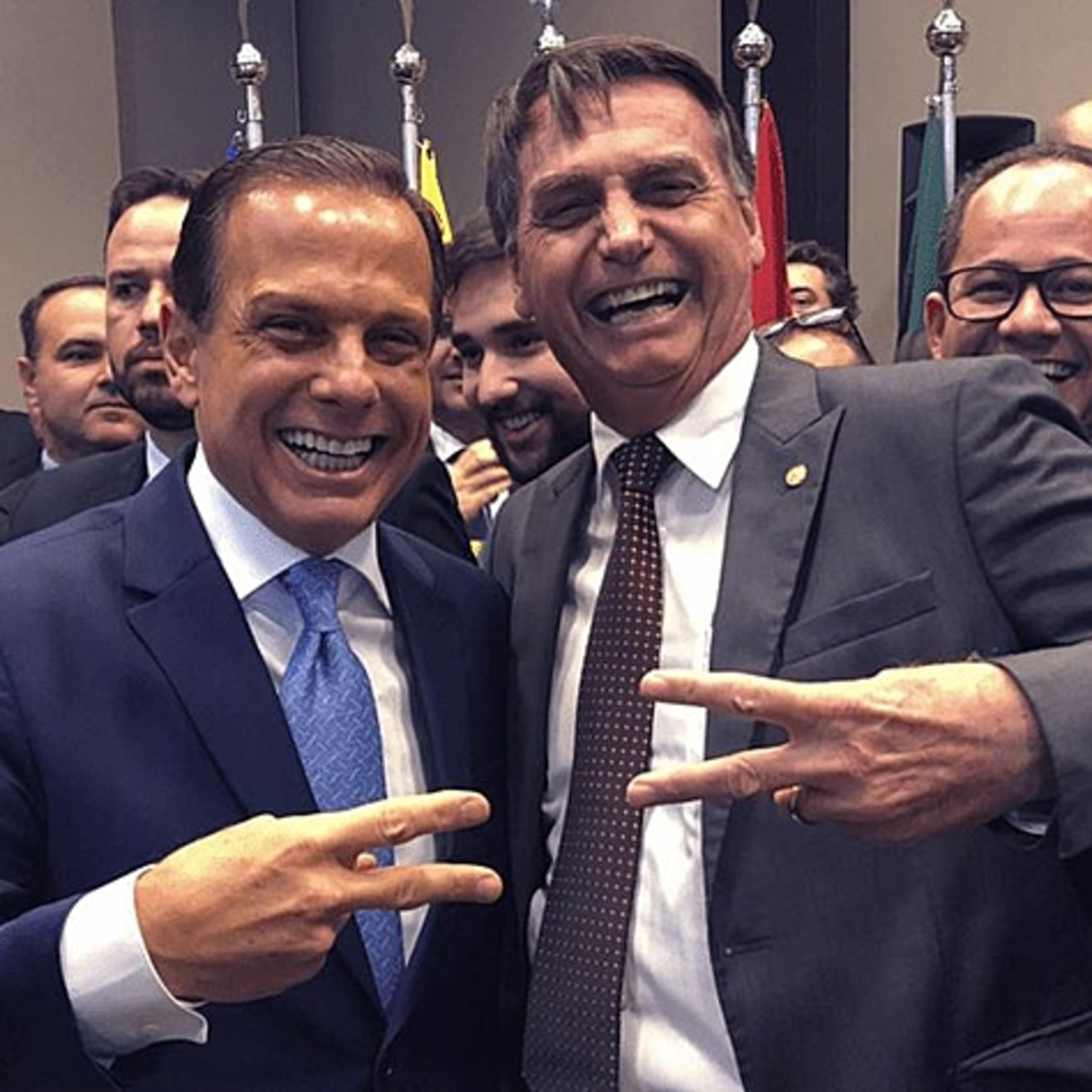 Visões Populares