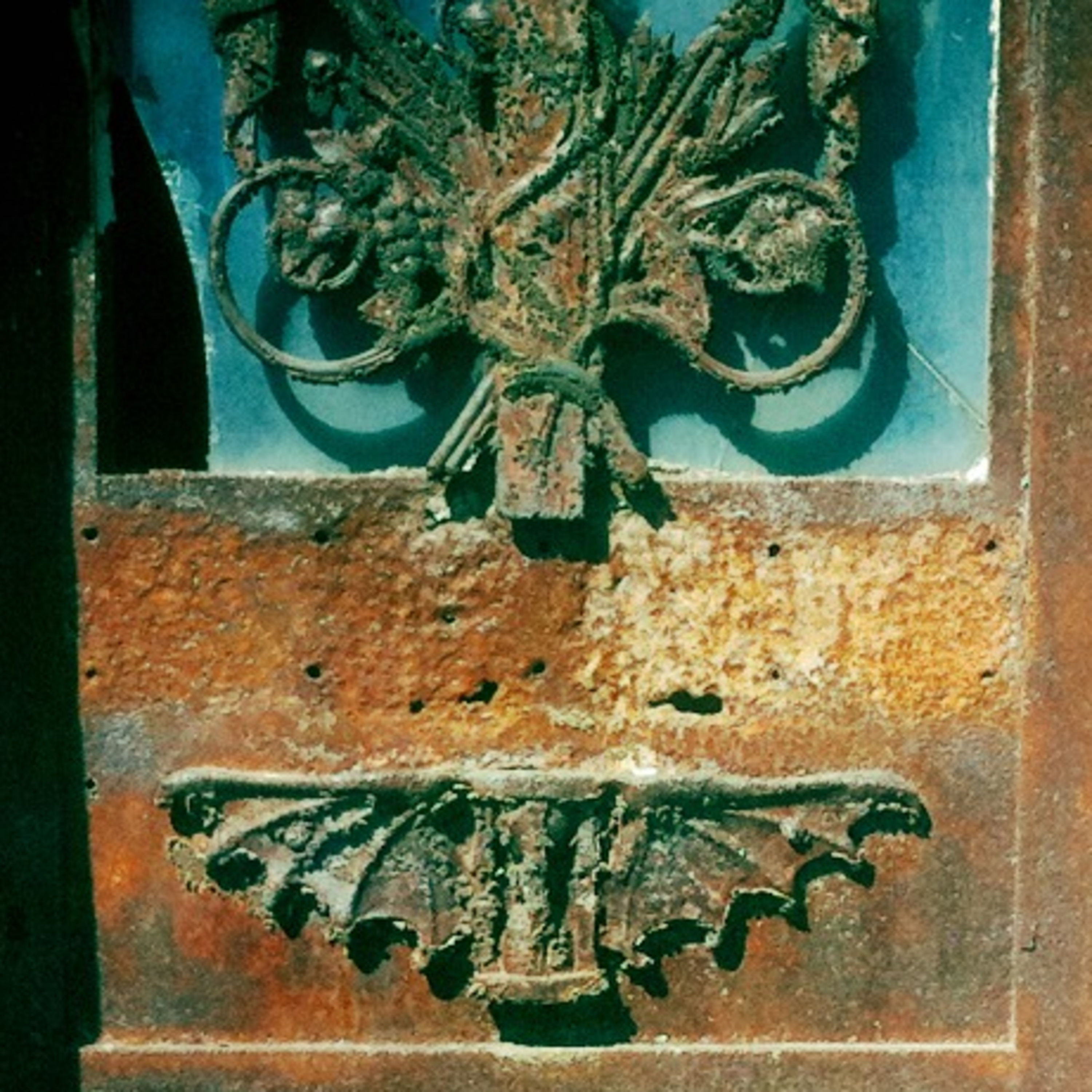 Episode 74 - The bat winged hourglass (ambient drone podcast) episode artwork