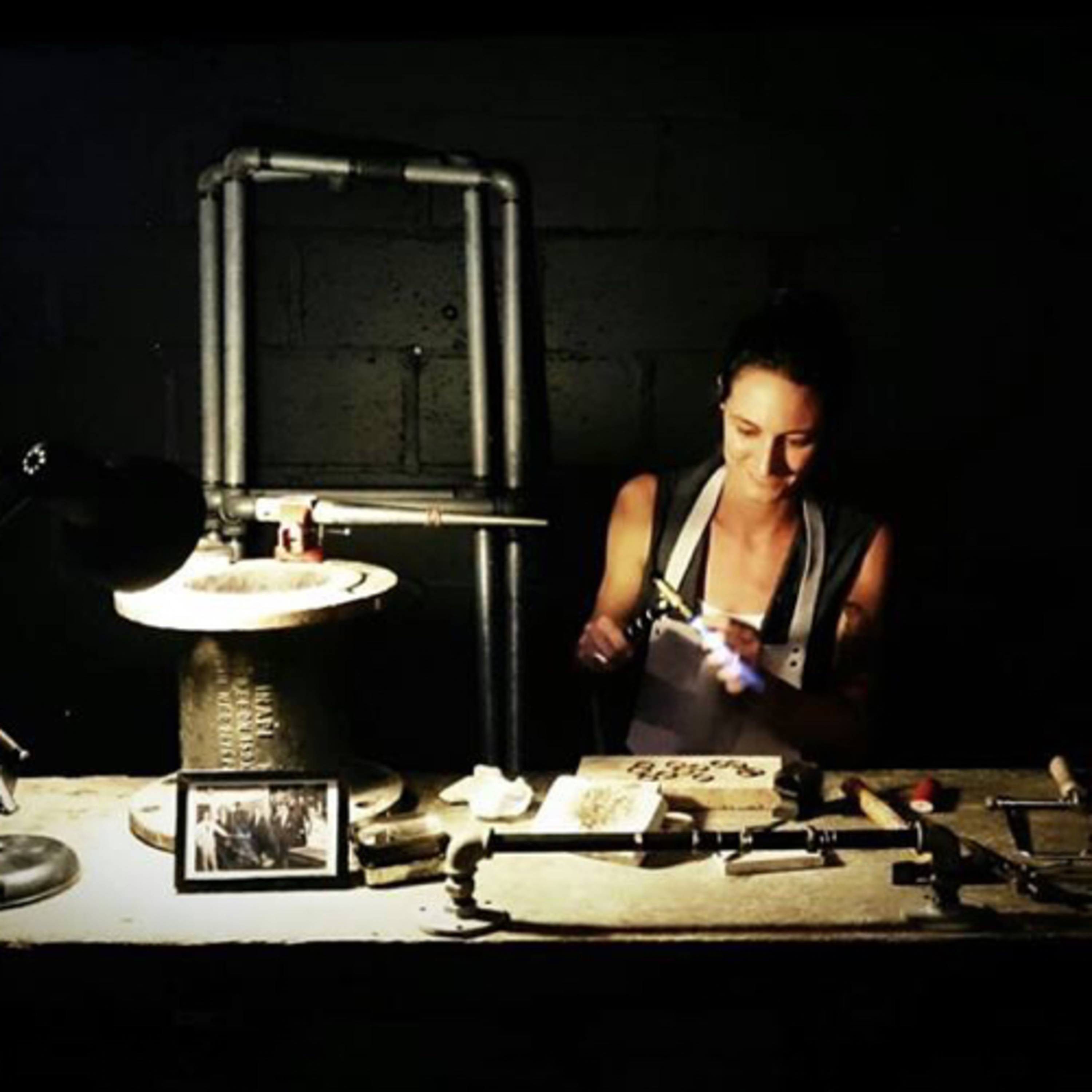 Carolina Chew: On her creative practice and life as an Artist/Painter and Jewellery Maker!  episode artwork