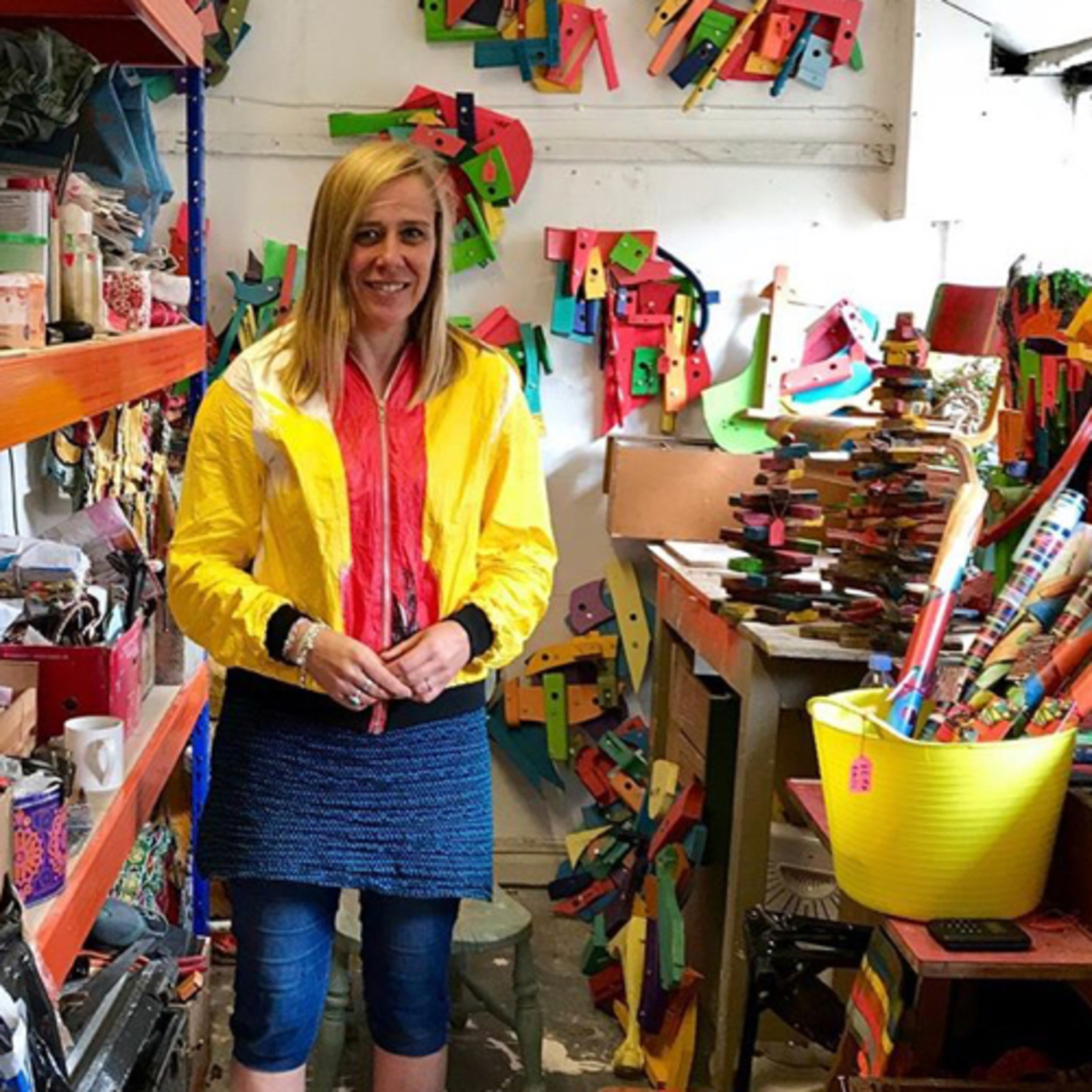 Clare Iles Being An Artist! Chatting Sculpture, Foundation, University, Being a Mum and Travelling.  episode artwork