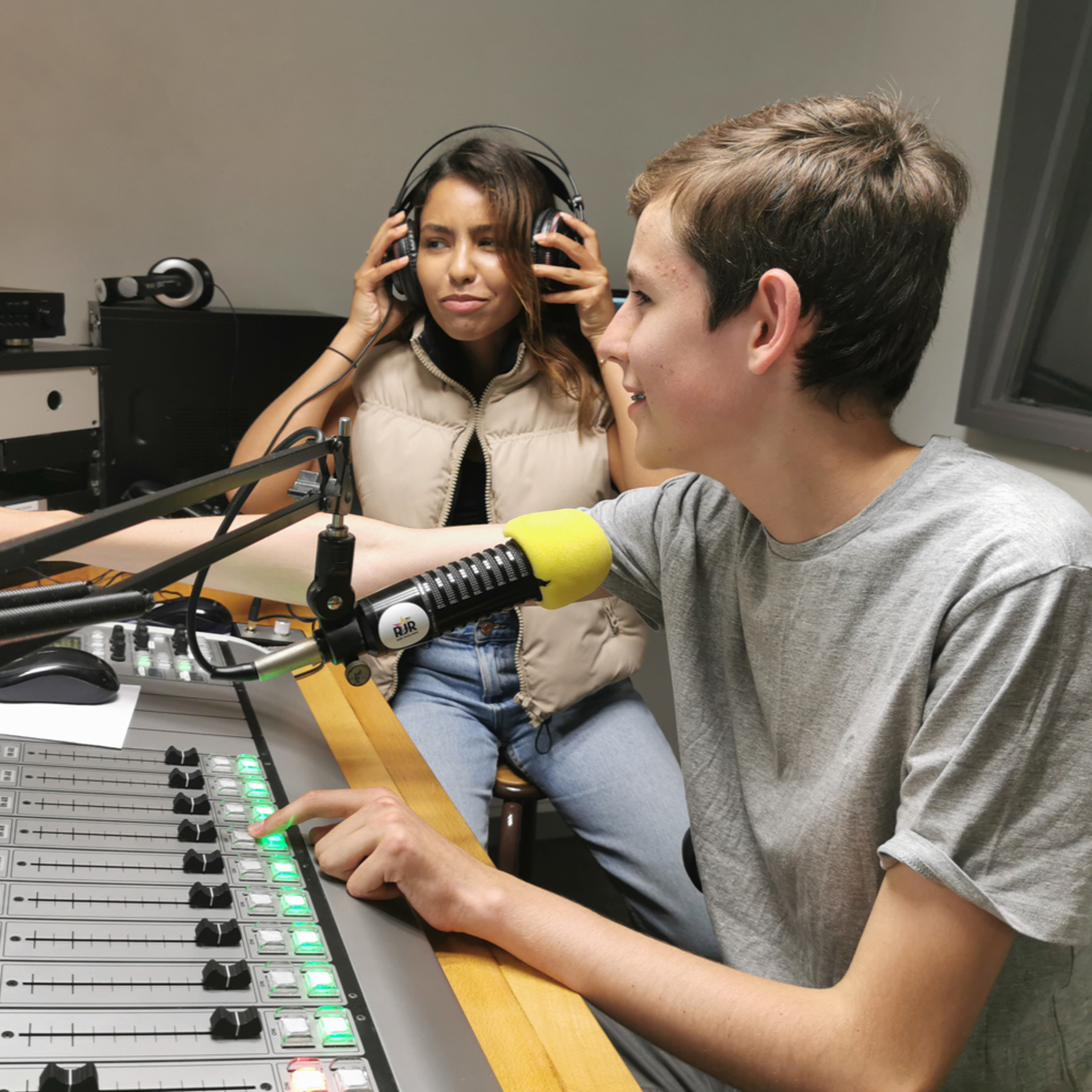 La Voix des Jeunes episode artwork
