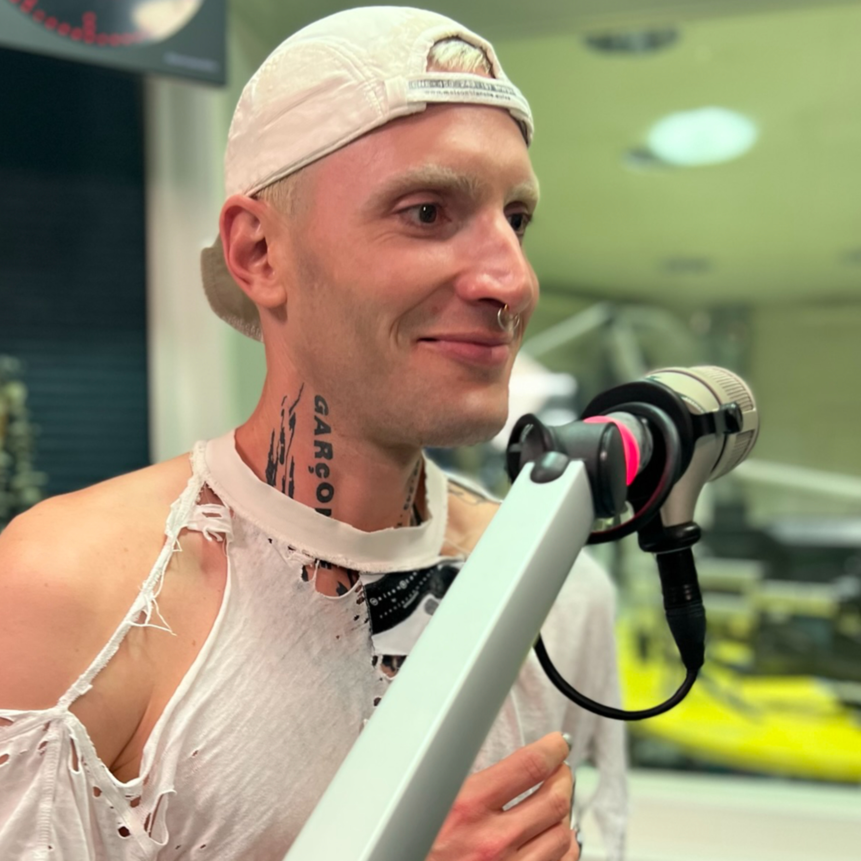 Yannik Zamboni: «Ich habe schon als Kind Kleider mit der Schere zerschnitten» episode artwork