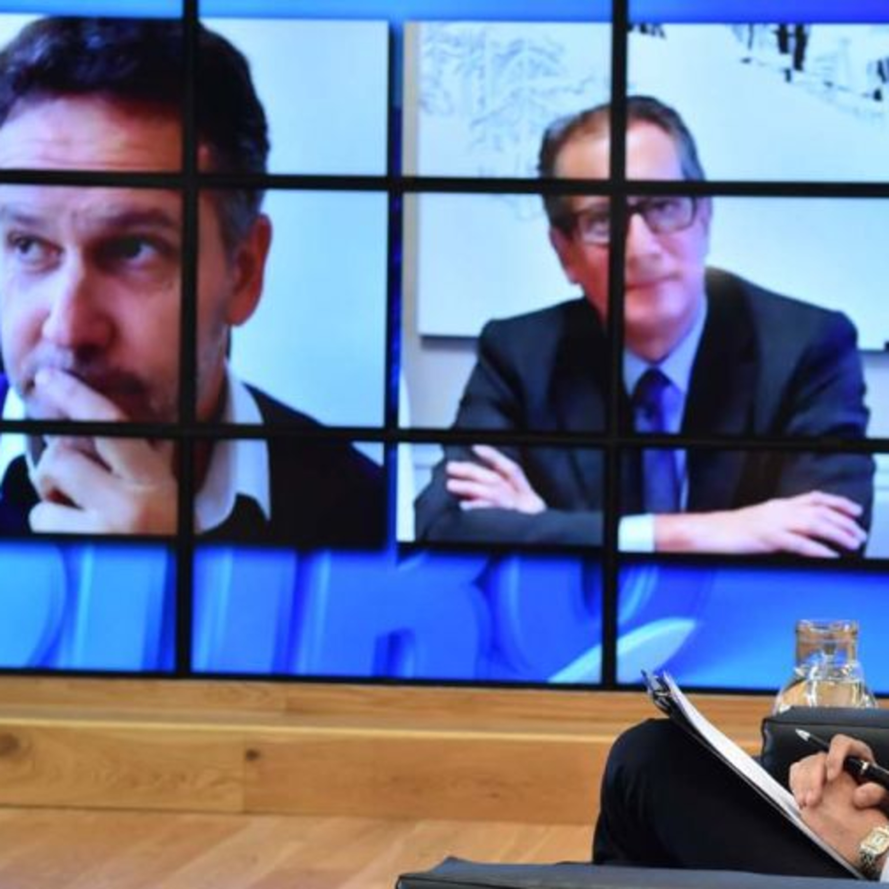 Jorge Fontevecchia modera el debate entre Miguel Ángel Pesce y Guido Sandleris - Octubre 2022 episode artwork