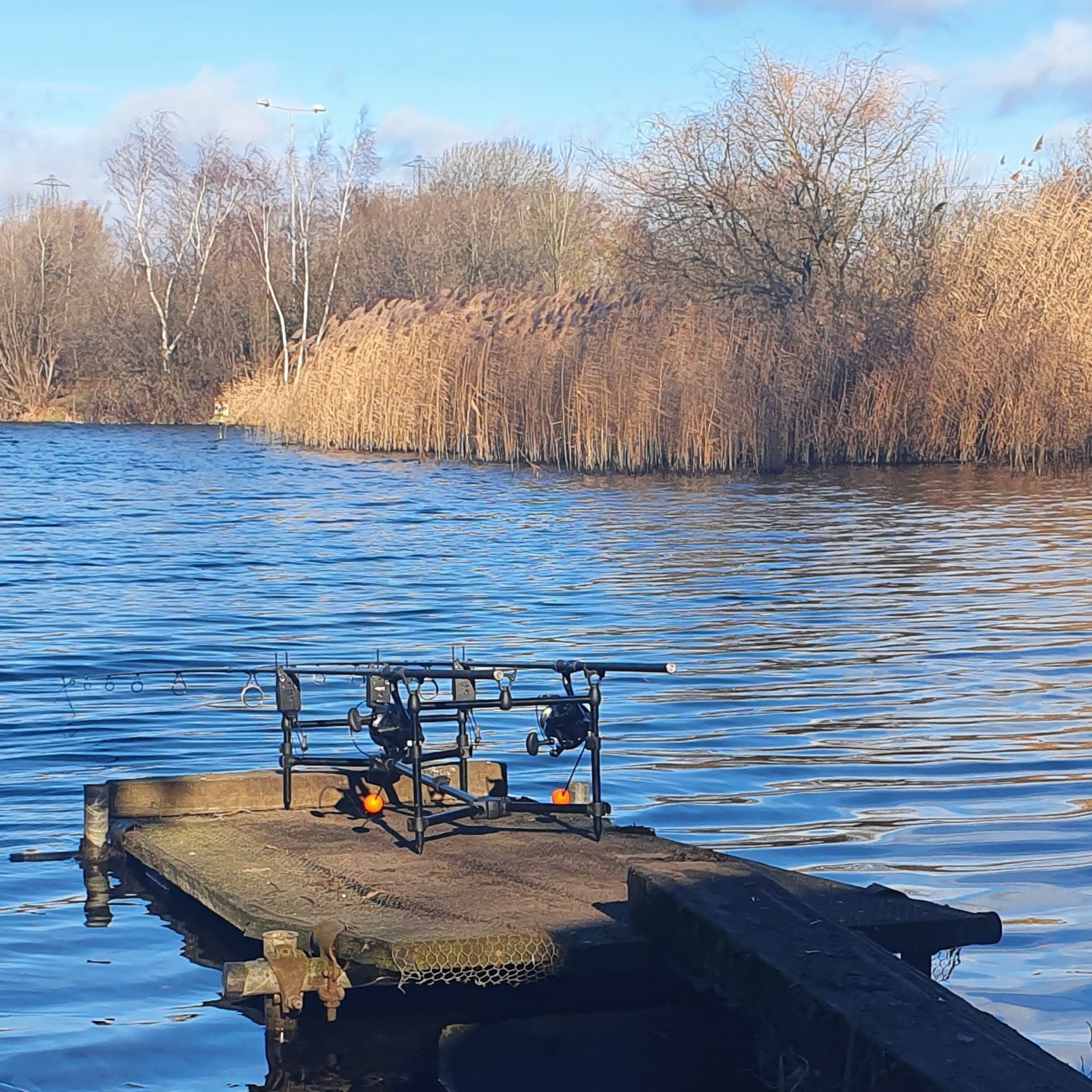 The Noisy Lake 001 / Pike Fishing