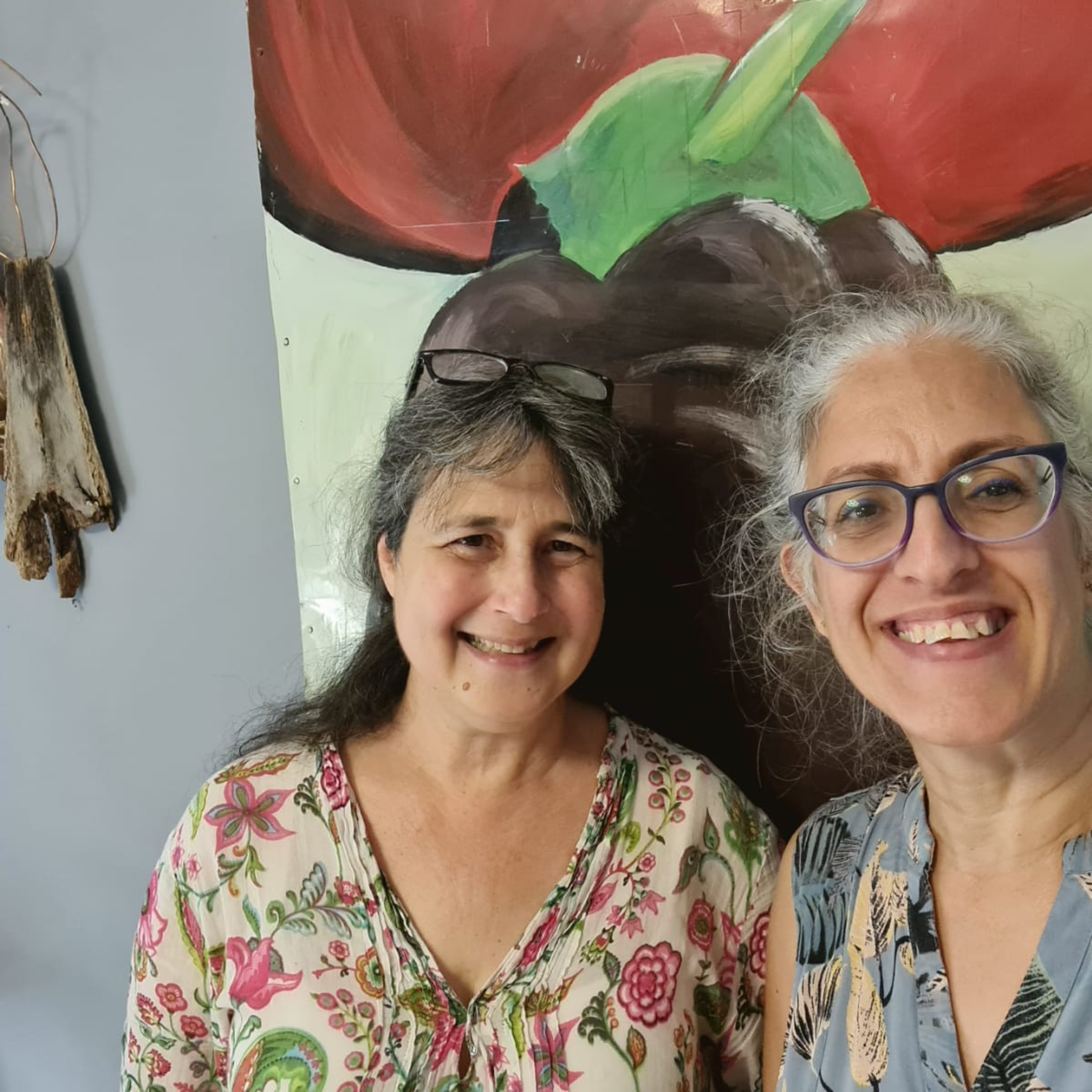 מקשיבה לצבעים - מירב שקד