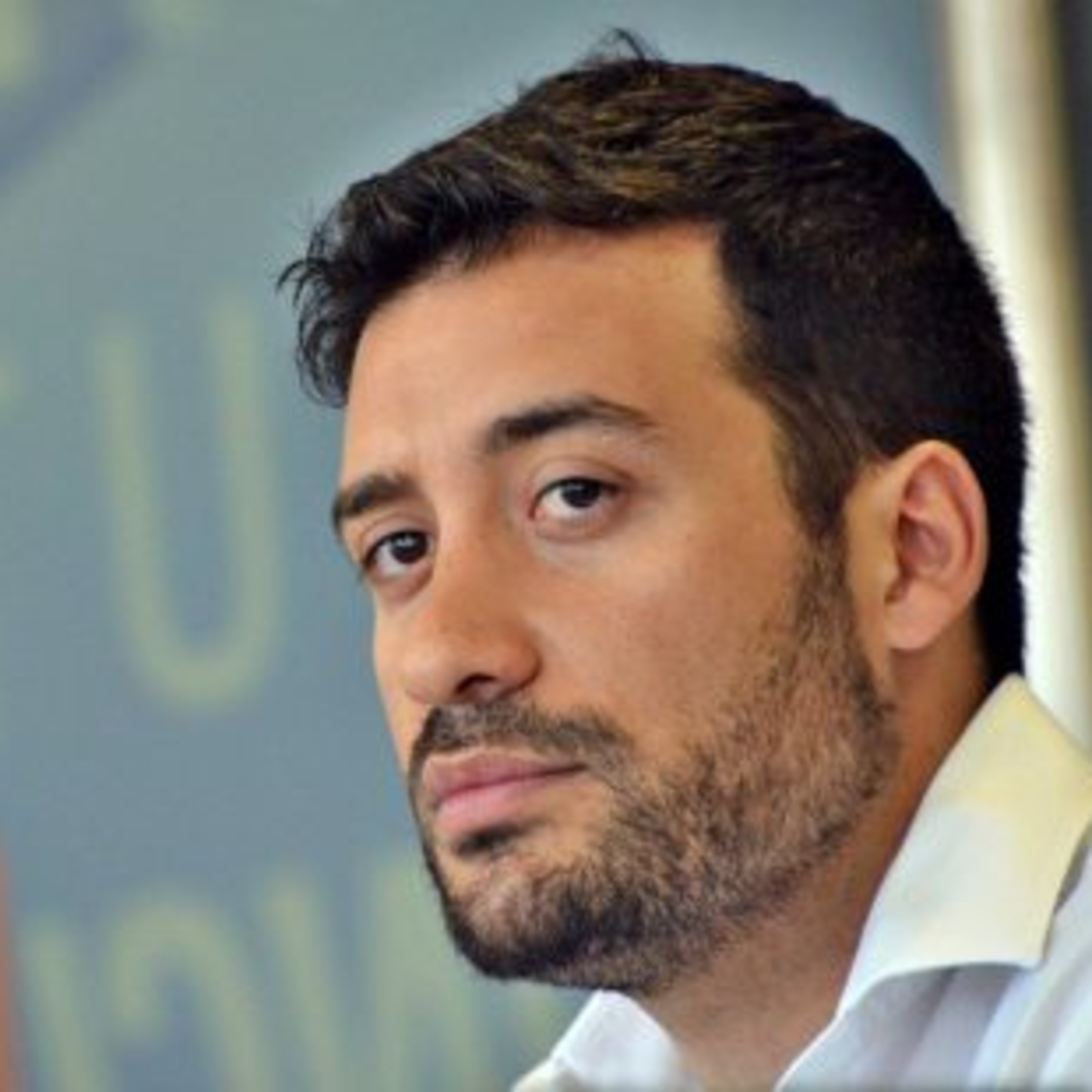 La Economía Despierta | Entrevista a Alejandro Cacace  episode artwork