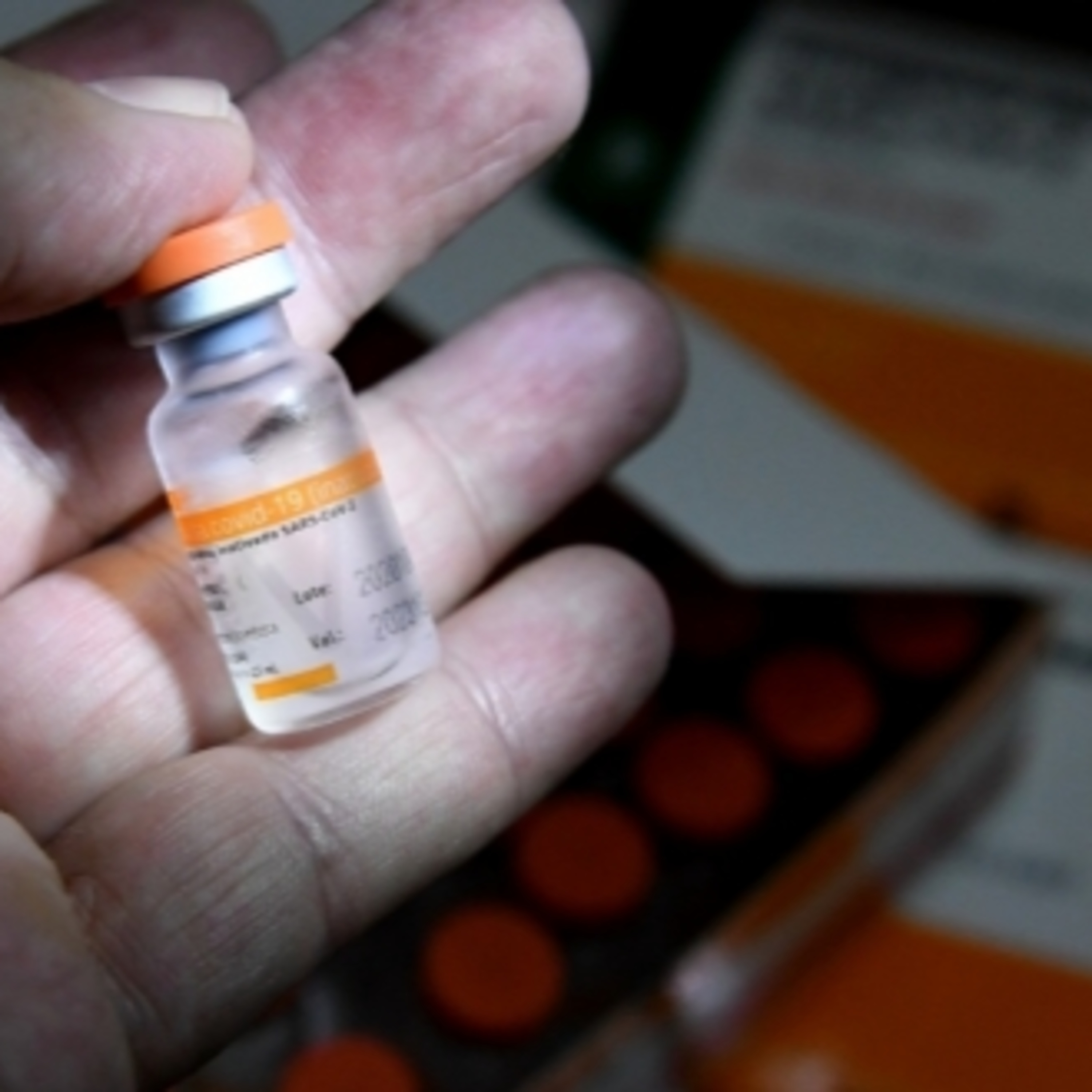 Coronavac é eficaz contra variante P1, aponta estudo brasileiro