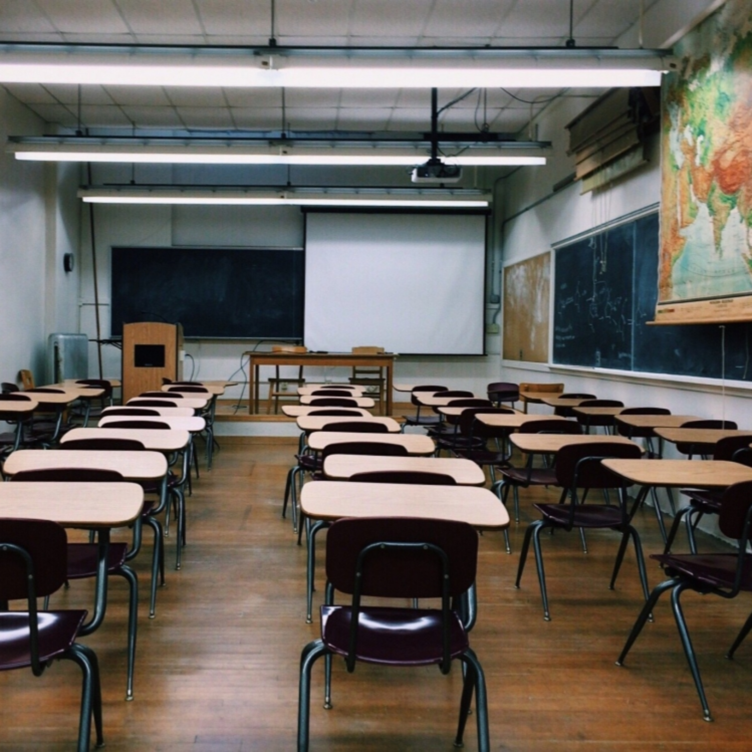 Pandemia: há momento certo para retorno das aulas presenciais?