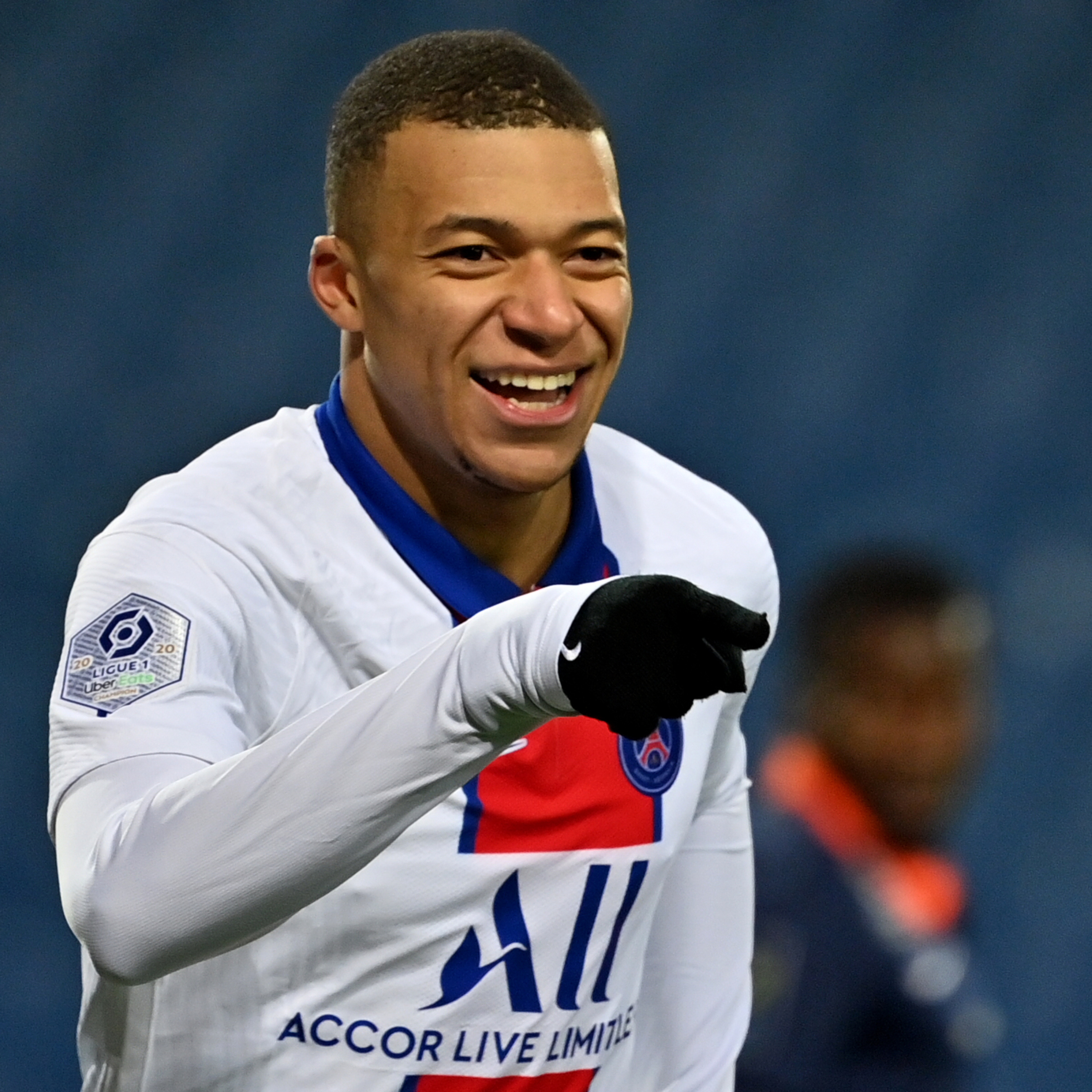 #109 - Rinnovo oppure cessione? Il futuro di Kylian Mbappé