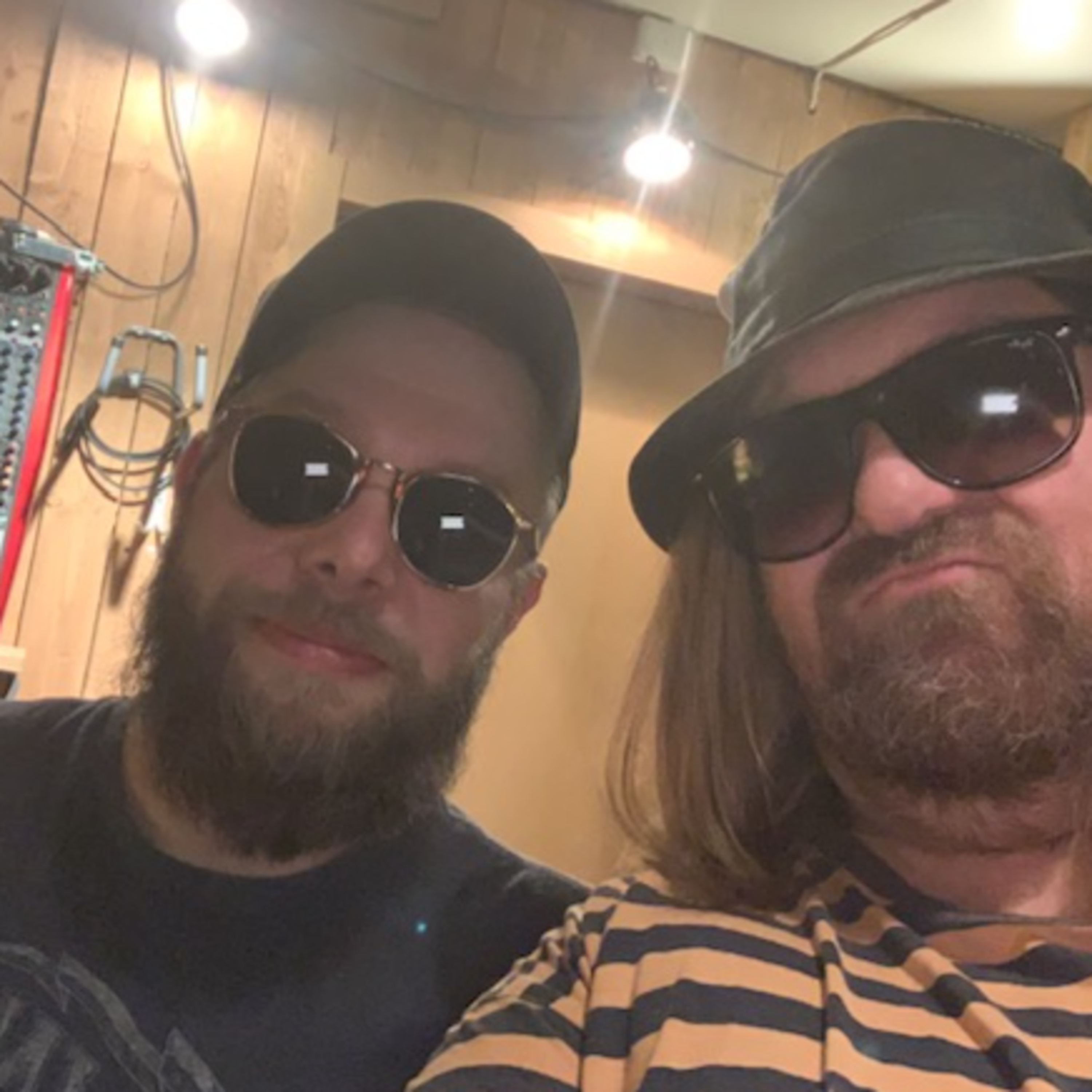 Trommer, musikk og annet fjas