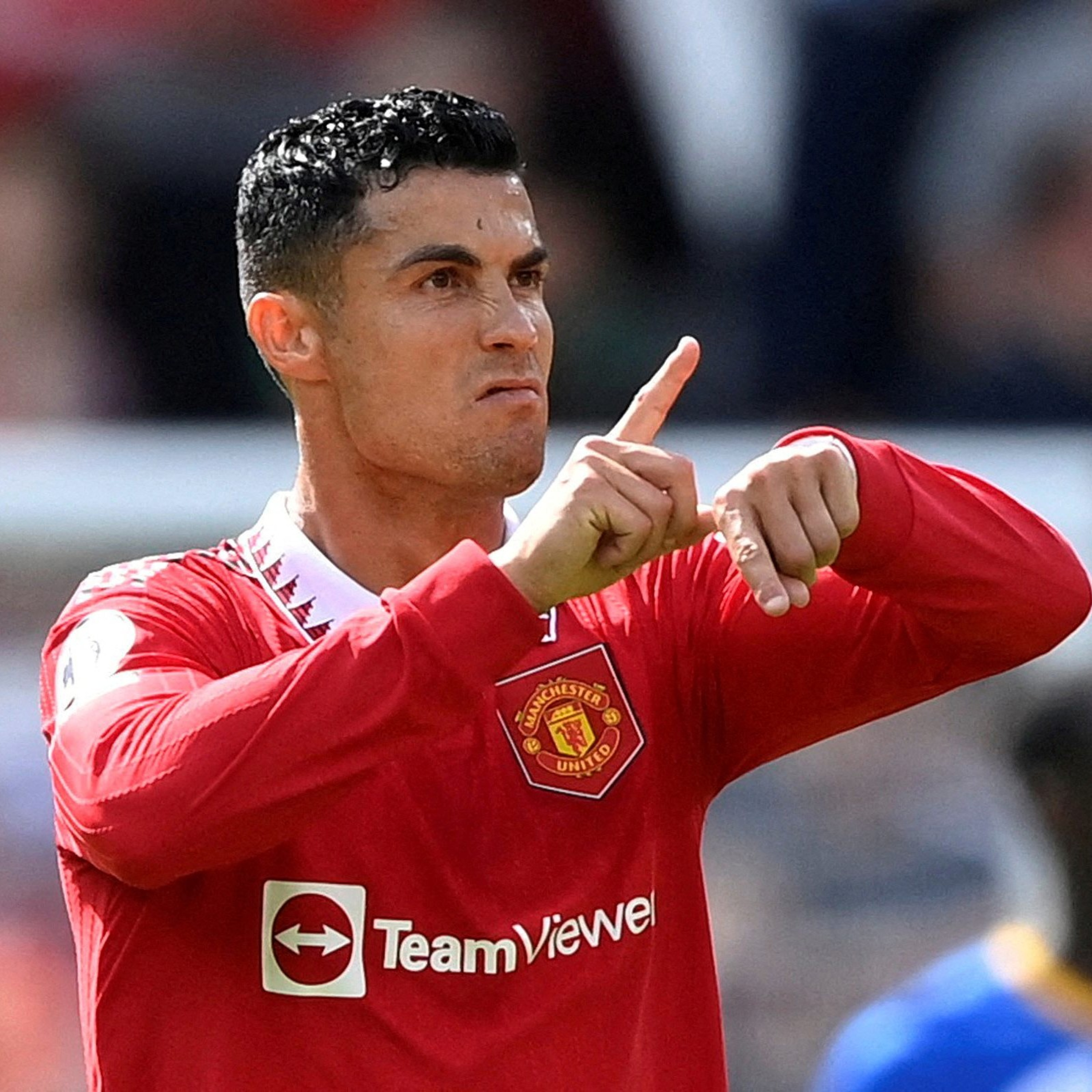 S3:E13 🚗💨💨 Exit CR7
