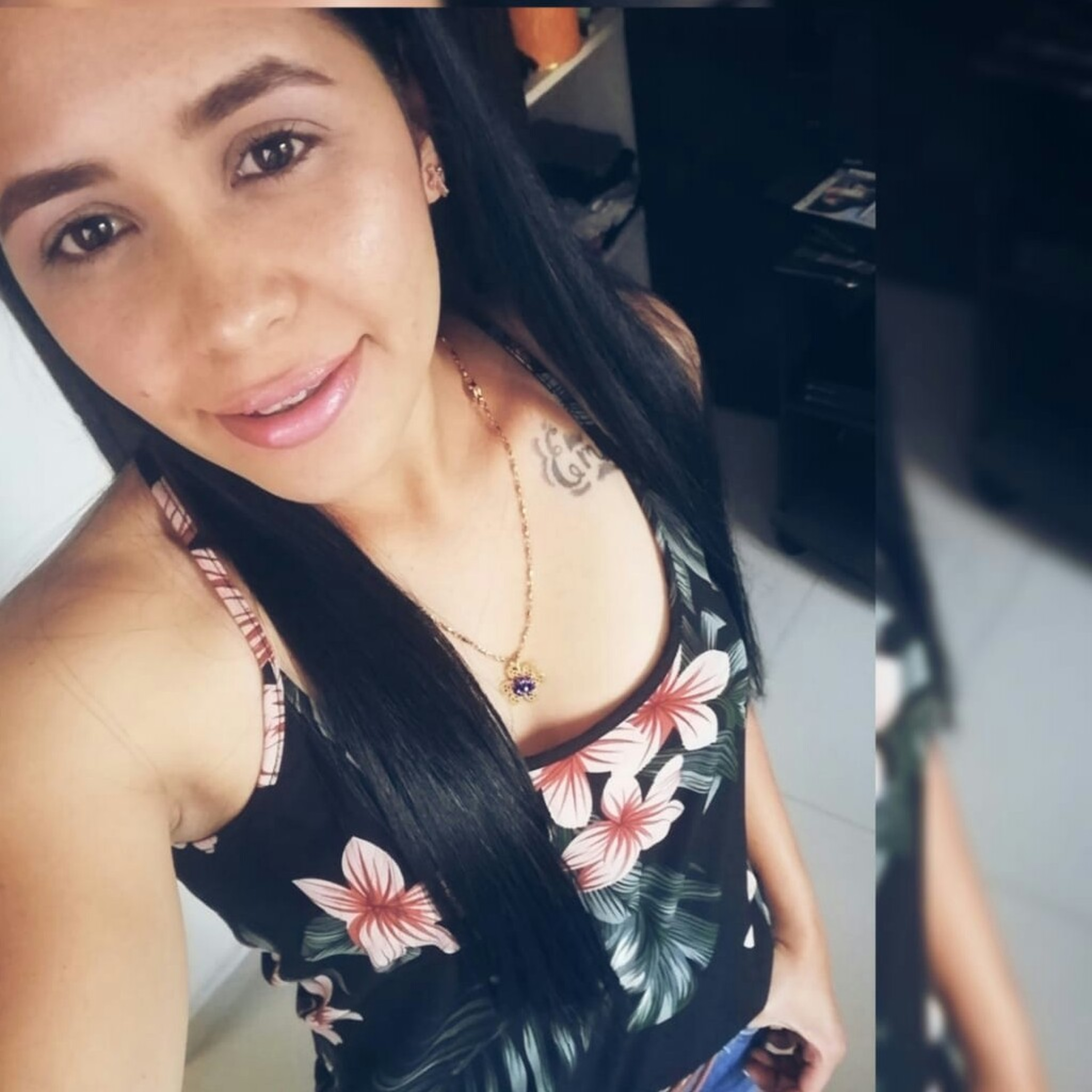 1. MUJER COMUNIDAD DE GOLONDRINAS