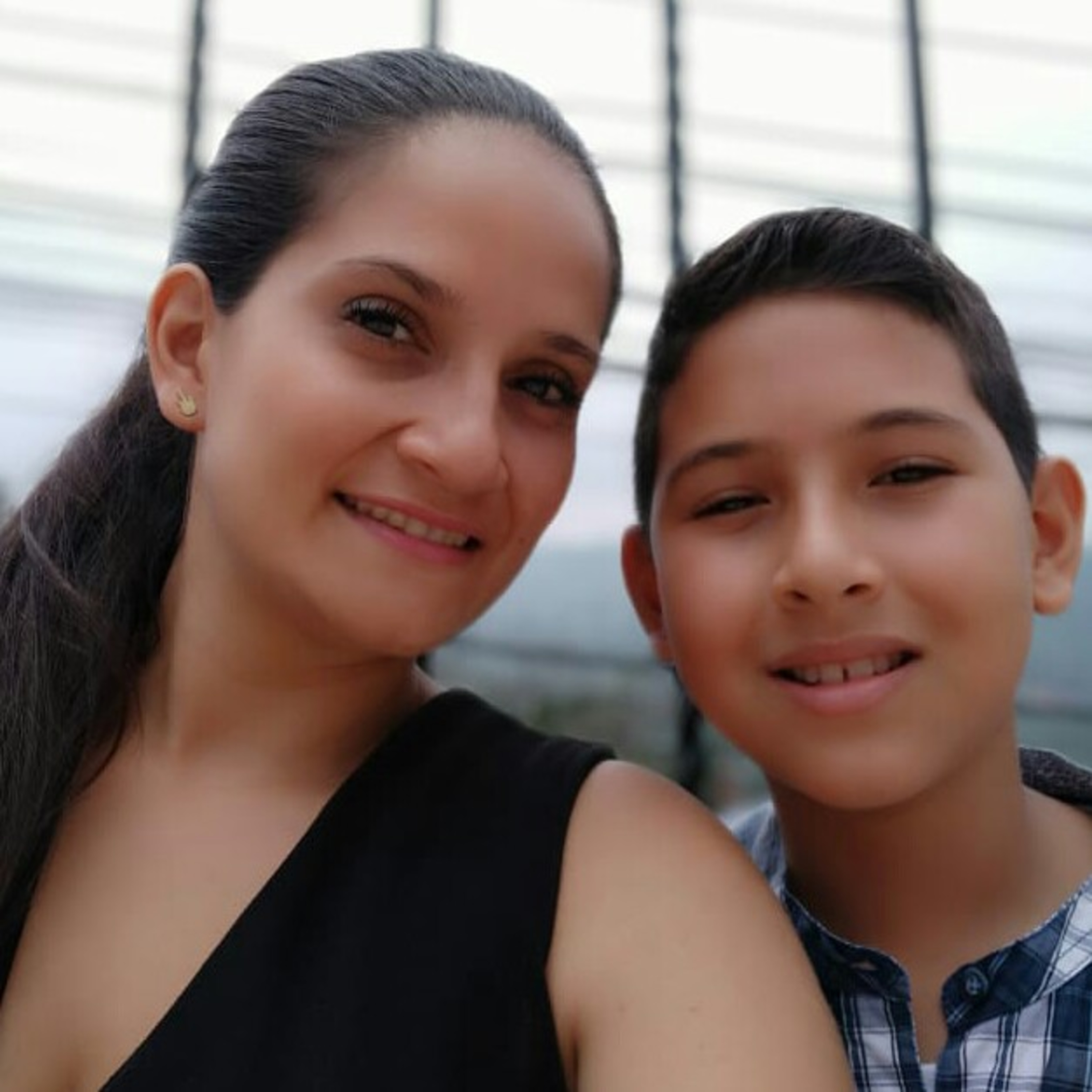 1. MUJER COMUNIDAD DE GOLONDRINAS