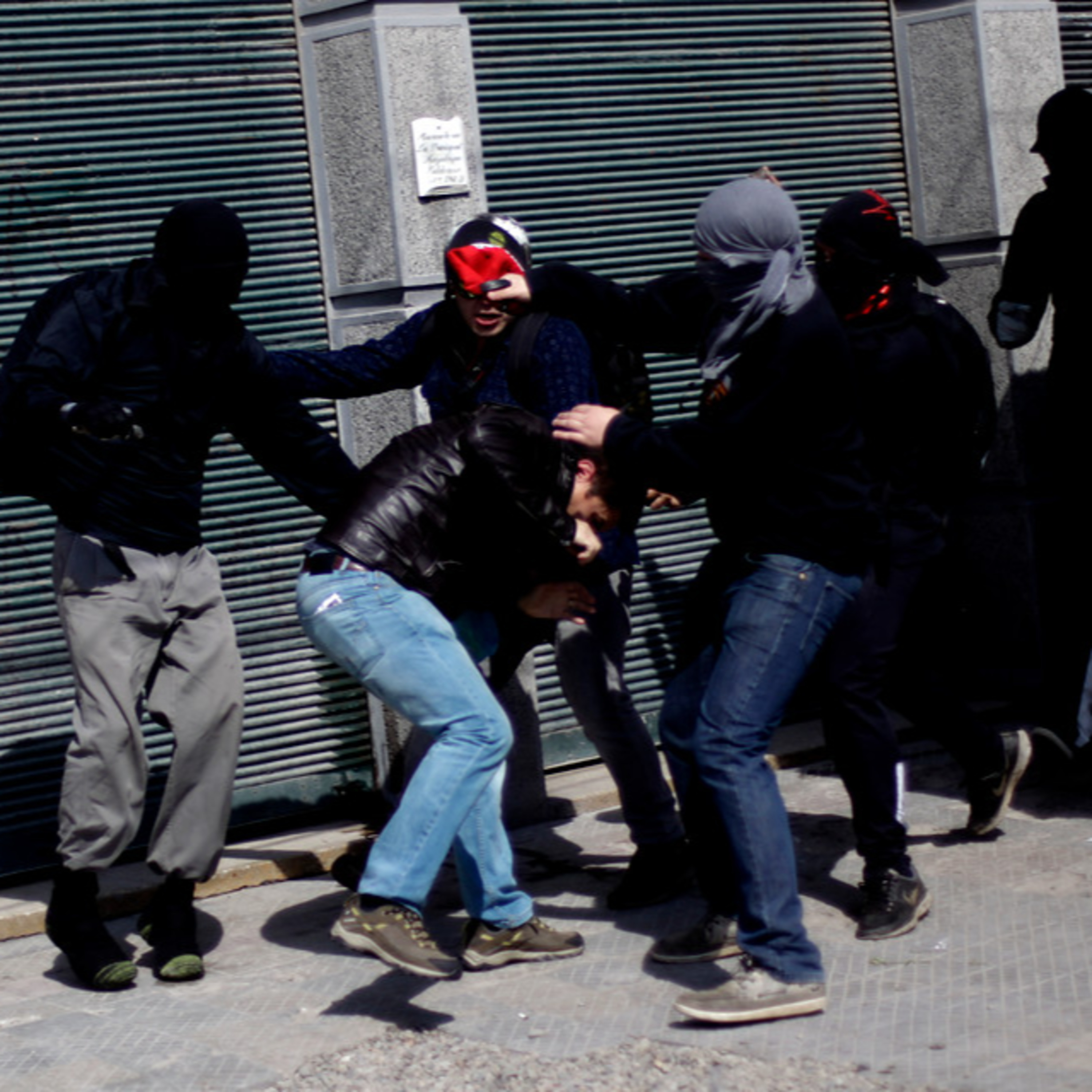 Todavía hay gente que cree en la validación de la violencia como instrumento político episode artwork