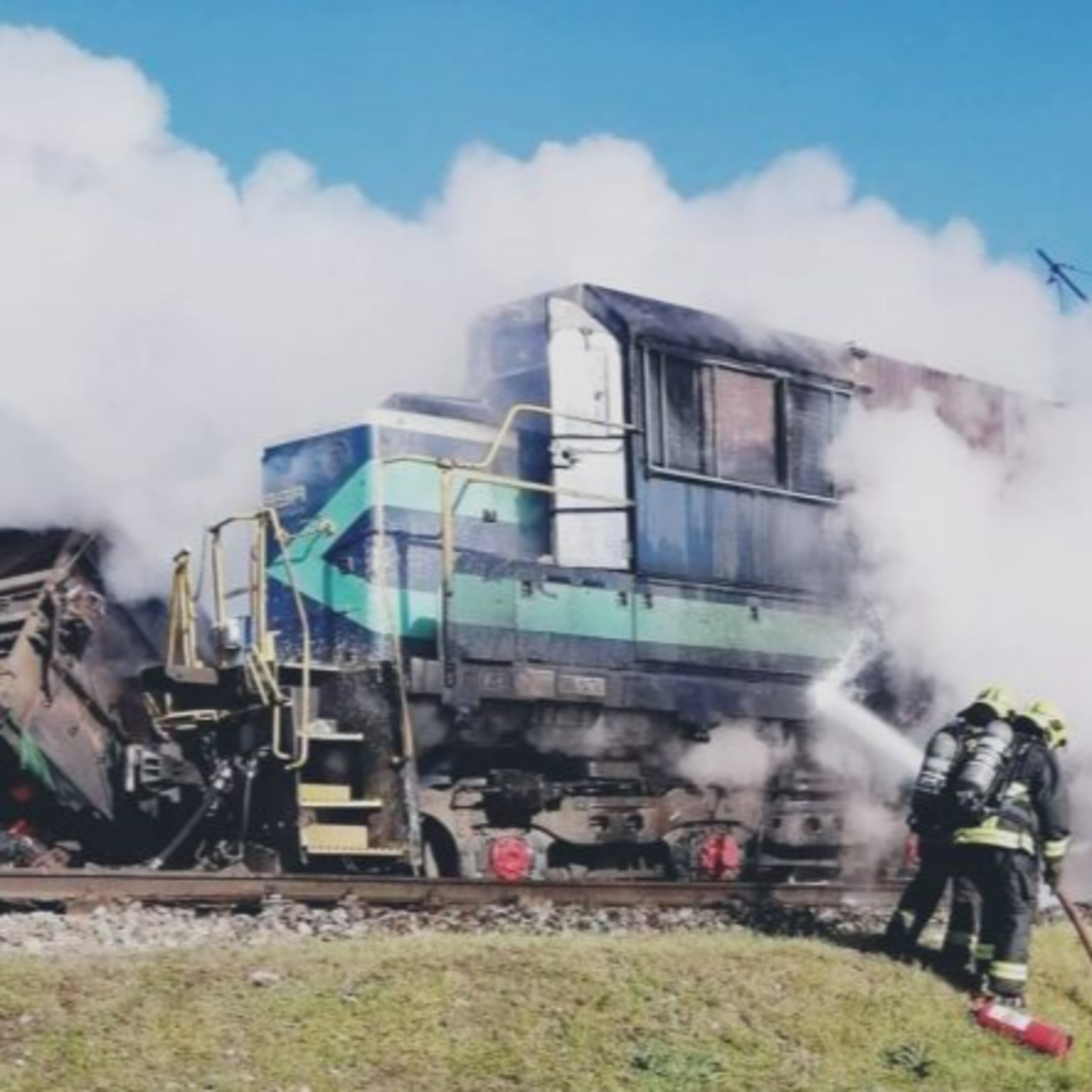 Atentado contra un tren de carga en La Araucanía: ¿y si hubiese afectado al tren de pasajeros que circula por esa ruta? episode artwork