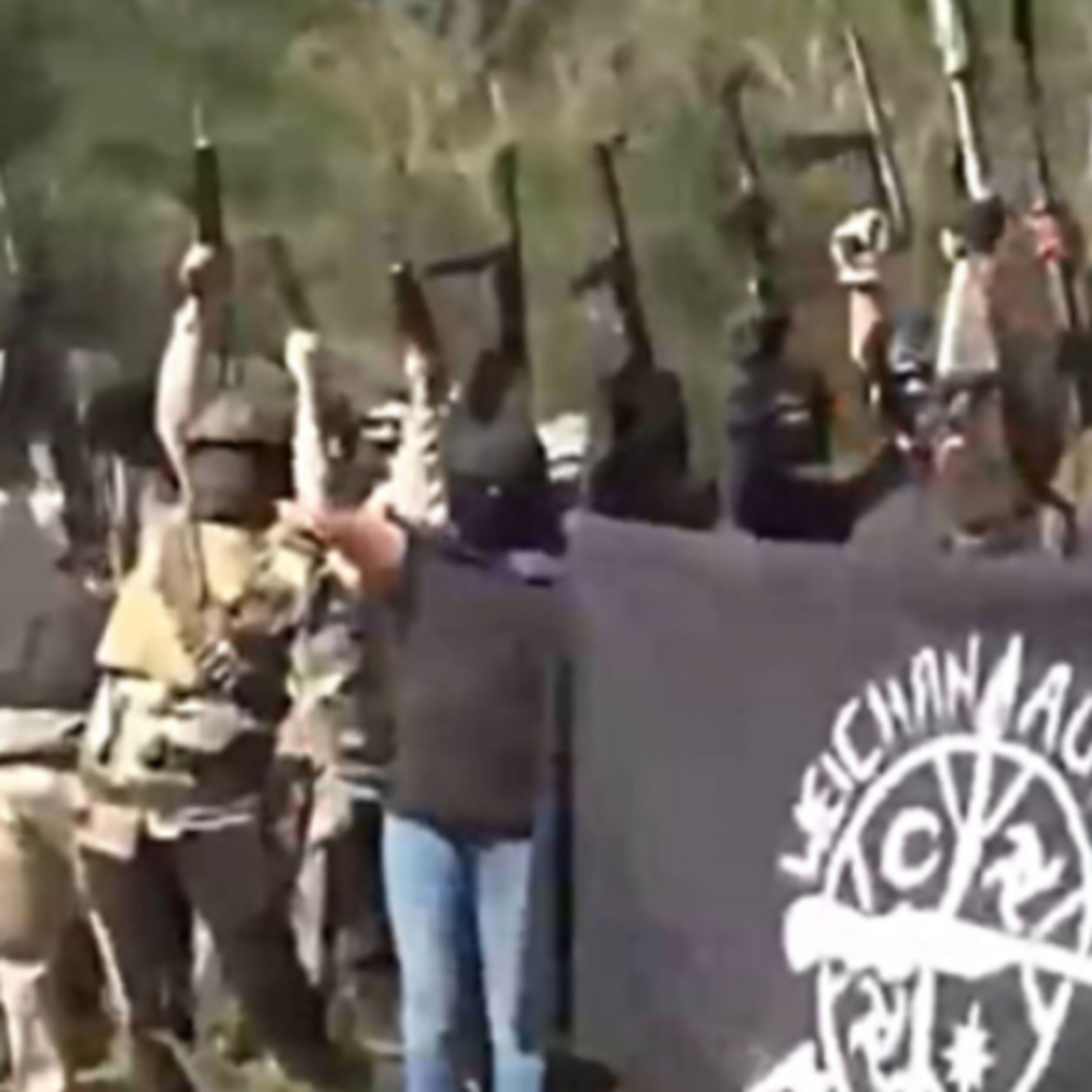 El video muestra a un grupo armado que perfectamente podría ser calificado como paramilitar episode artwork