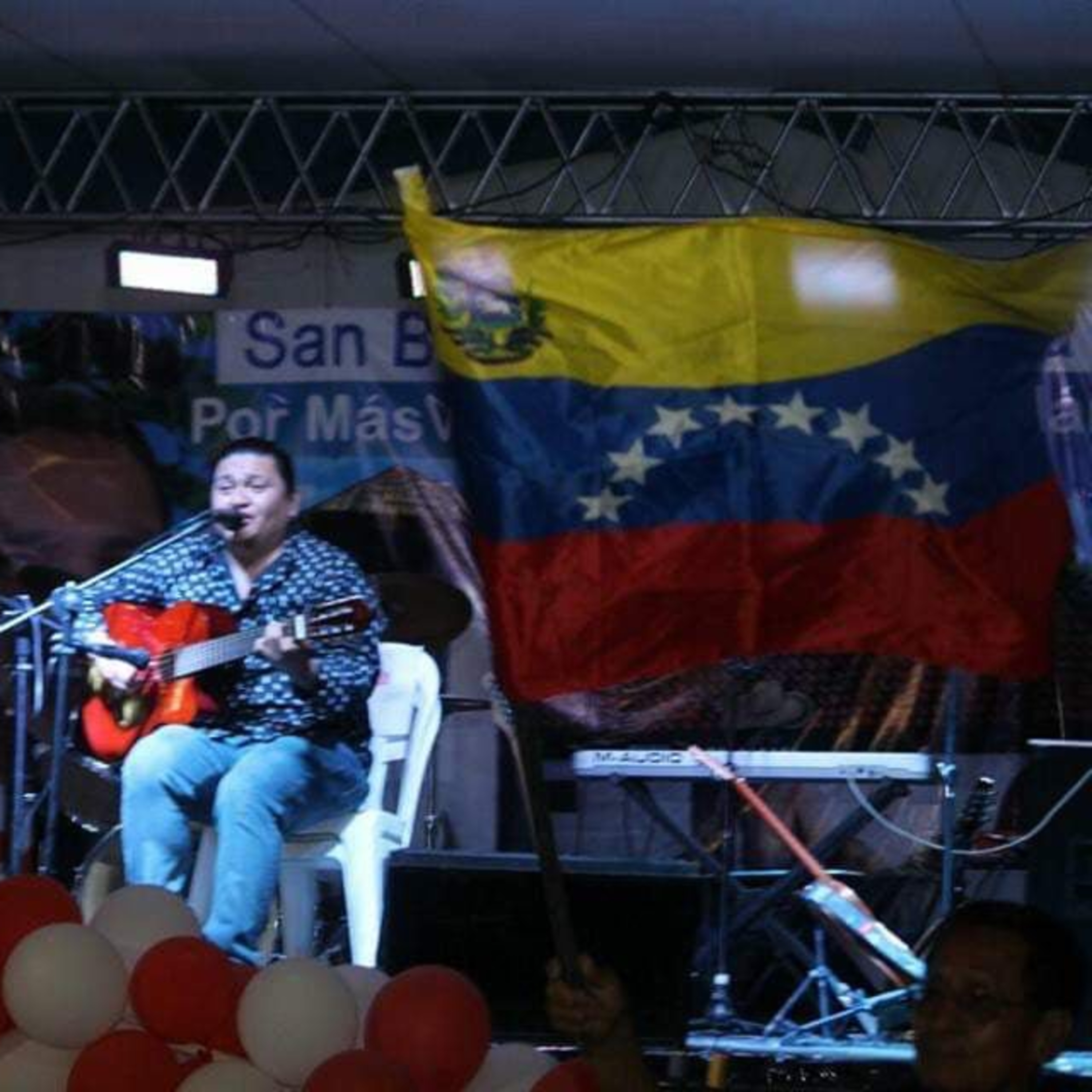 Keluna’s Bilingual Show