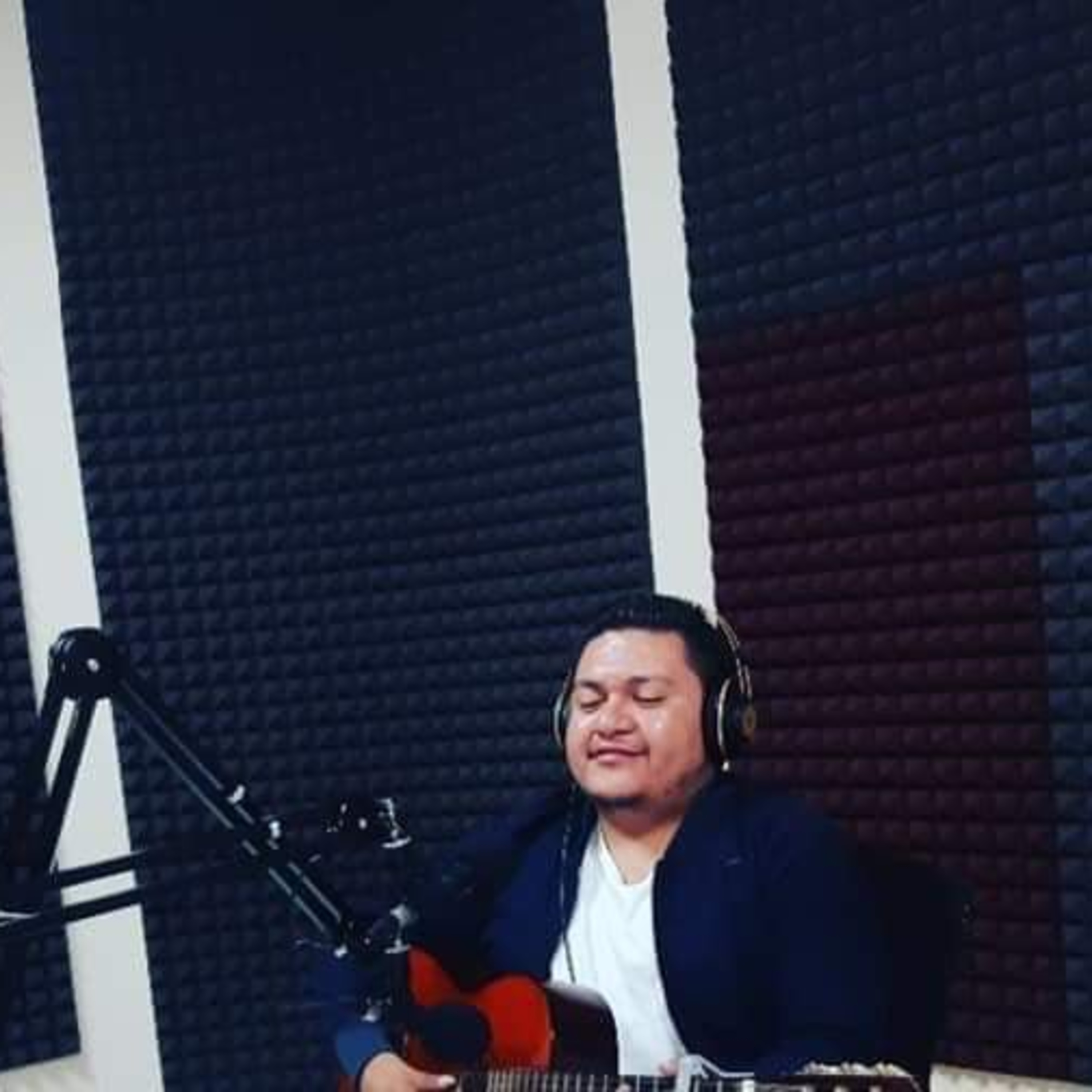 Keluna’s Bilingual Show