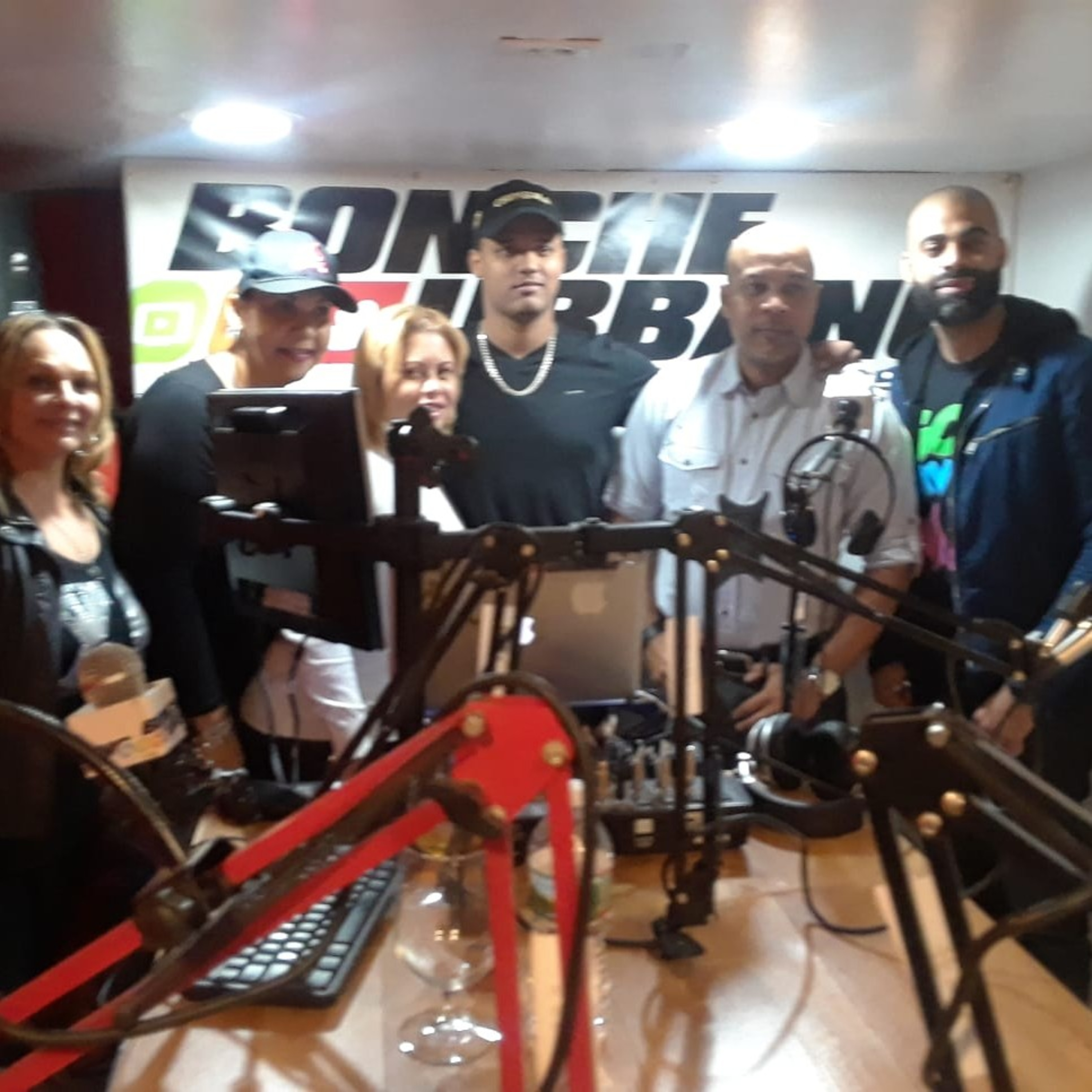 Anchor FM promoción