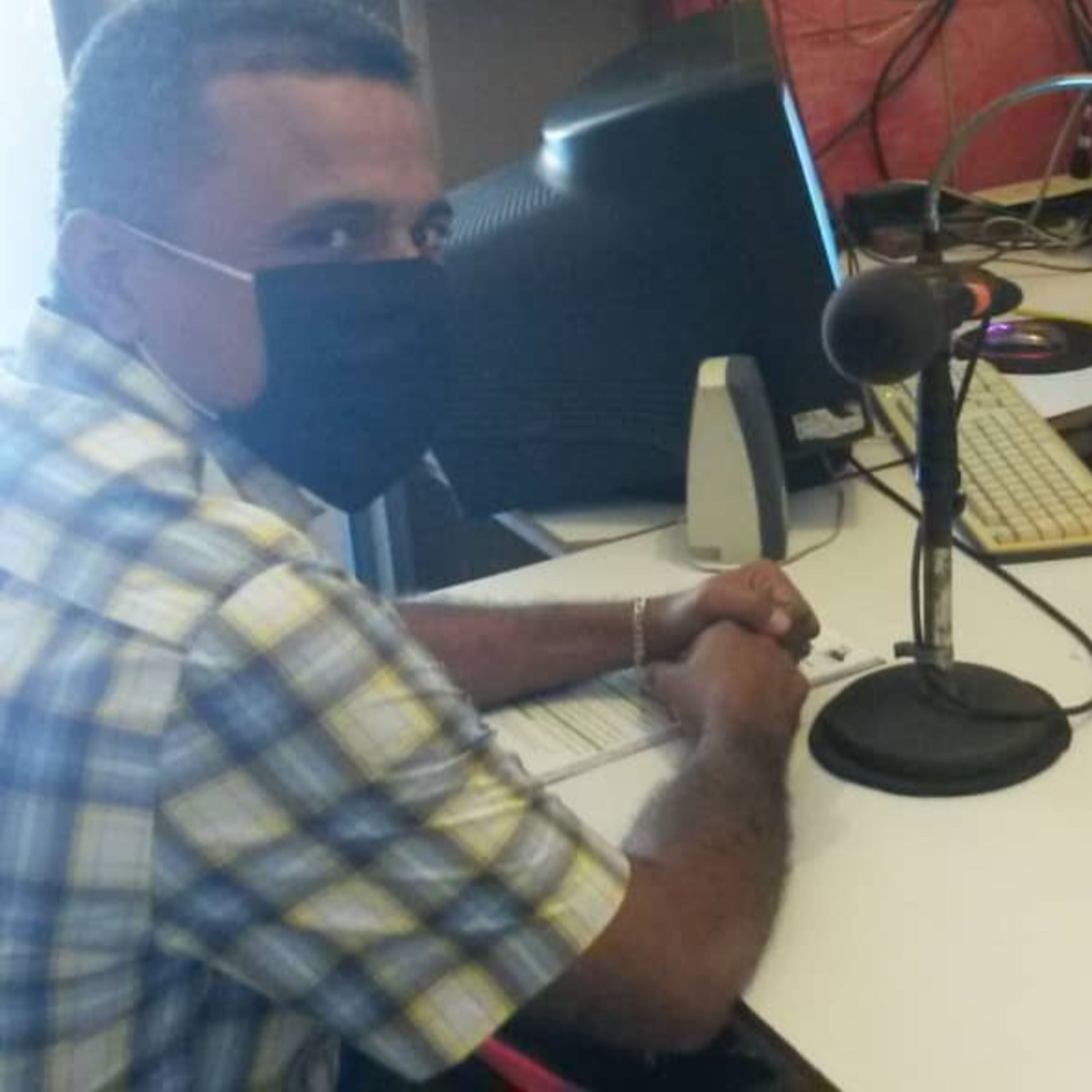 DESDE LA OTRA ACERA con Yosmar Molina