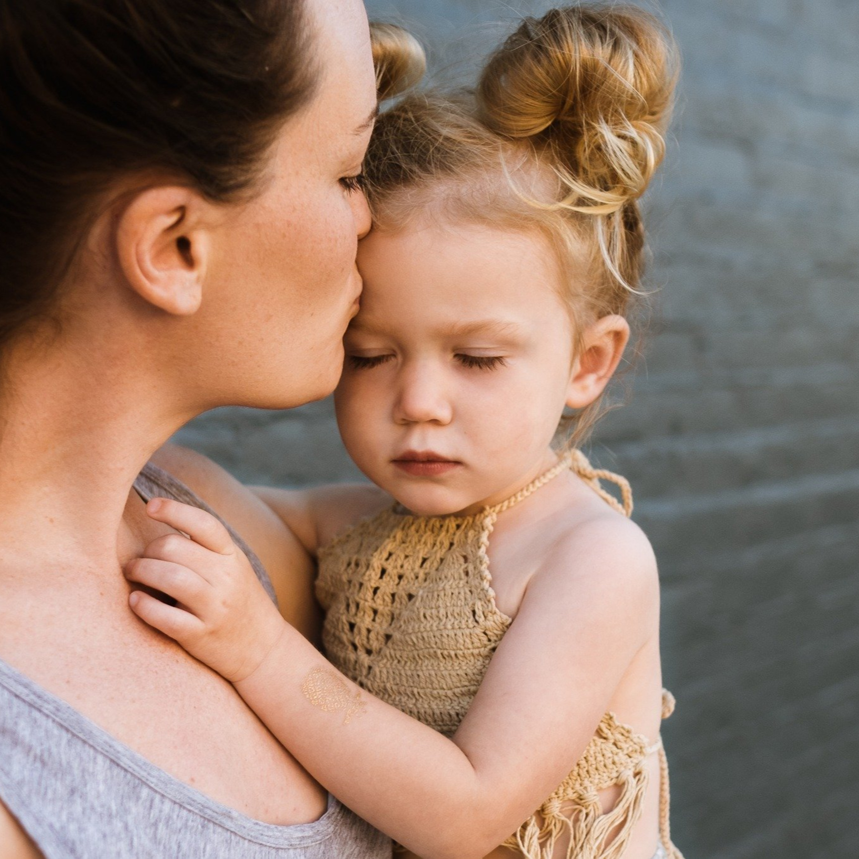 Adultos conscientes, Infancias felices