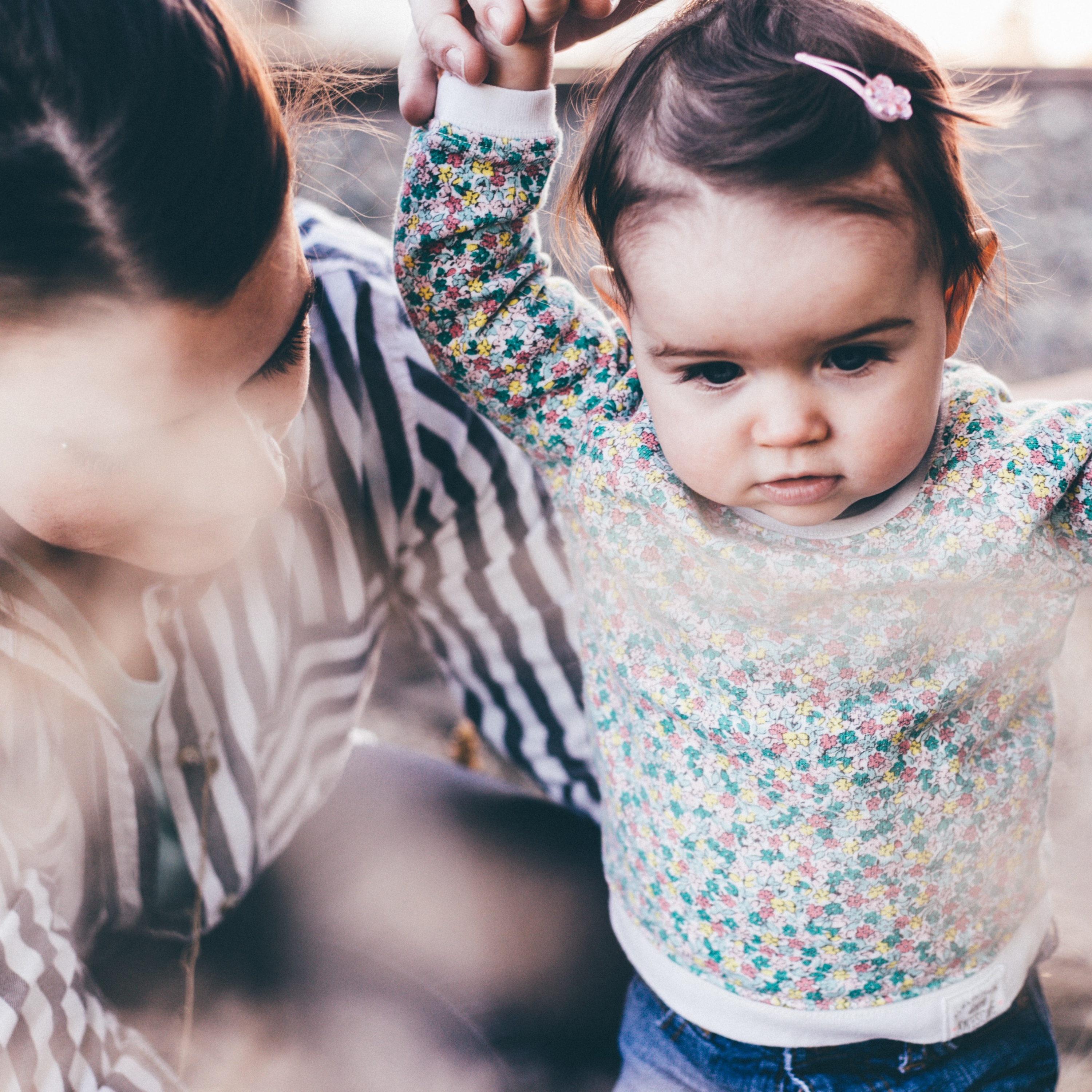 Adultos conscientes, Infancias felices