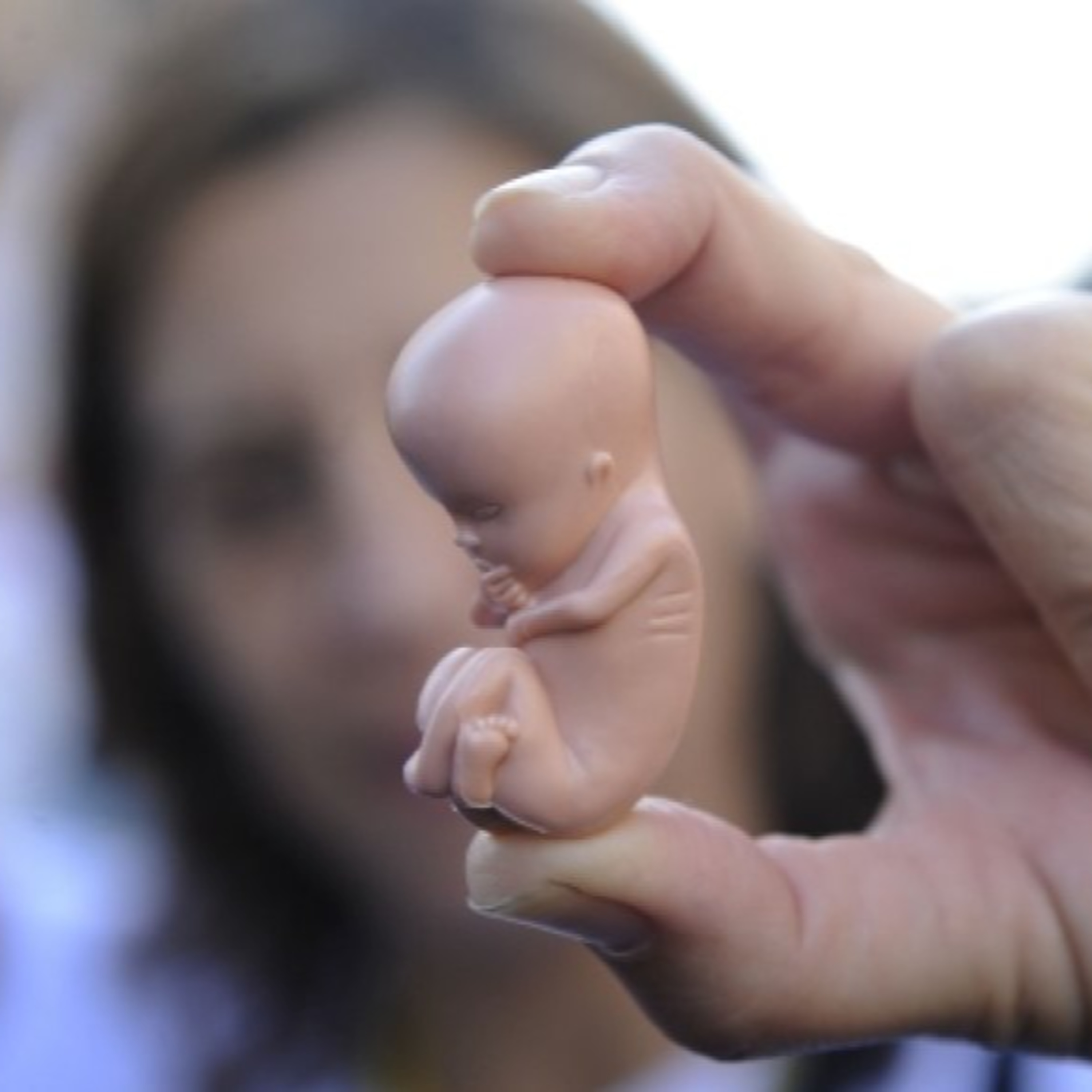 Episodio 2327: El aborto, el respeto a la vida y el temor a Dios episode artwork
