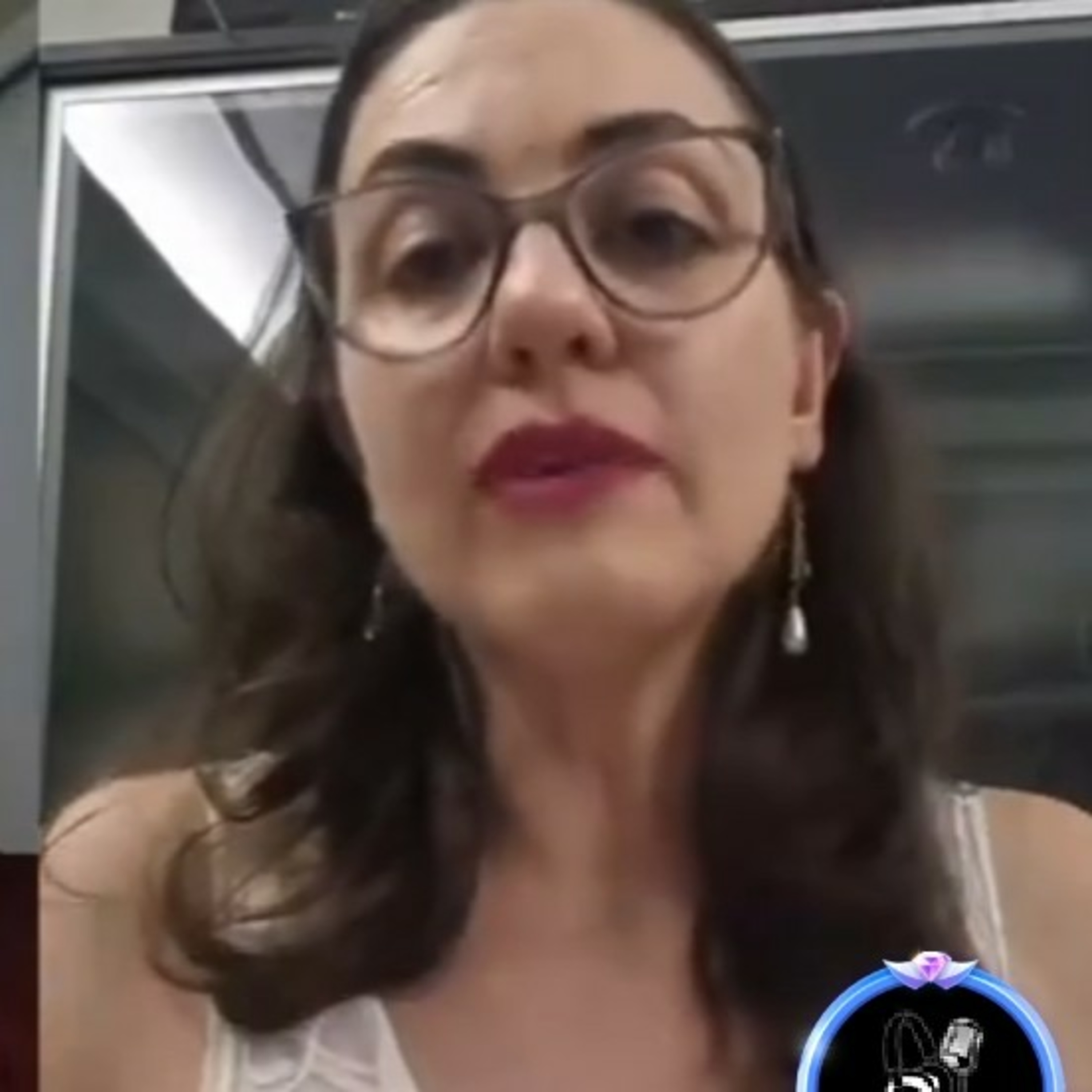 ROMANCES DE ÉPOCA - ENTREVISTANDO A AUTORA MILA MELLO episode artwork