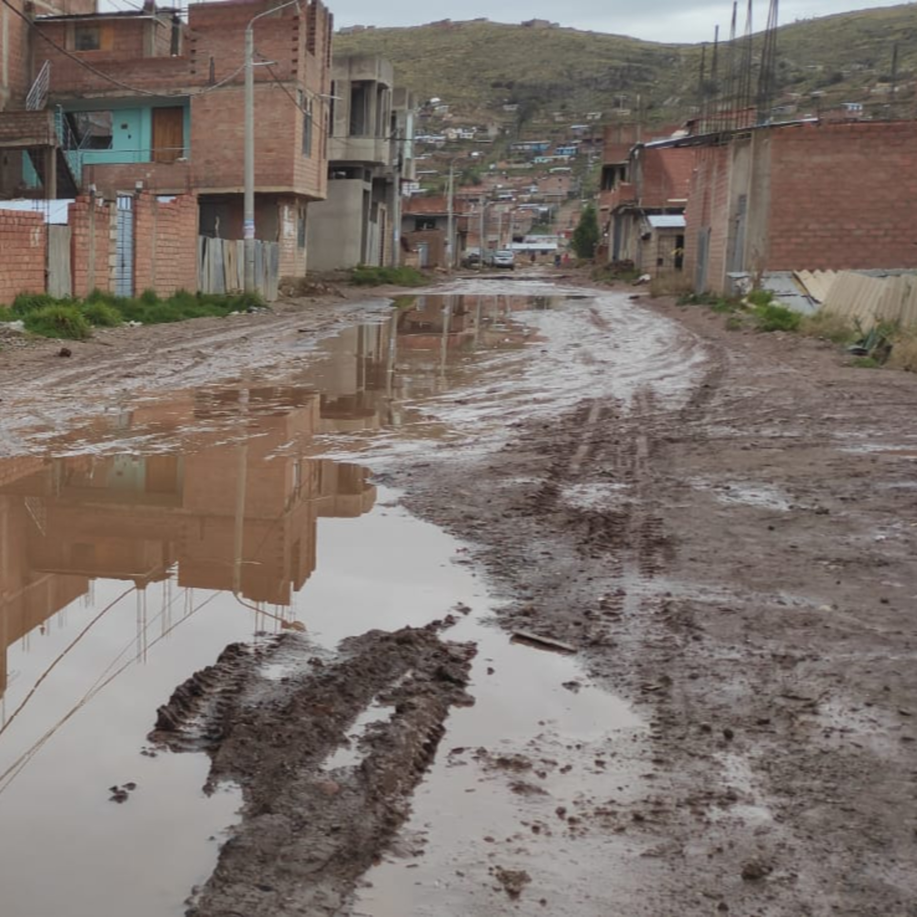 Reportaje: La falta de habilitación urbana y una deficiente fiscalización de las zonas alejadas de Puno episode artwork
