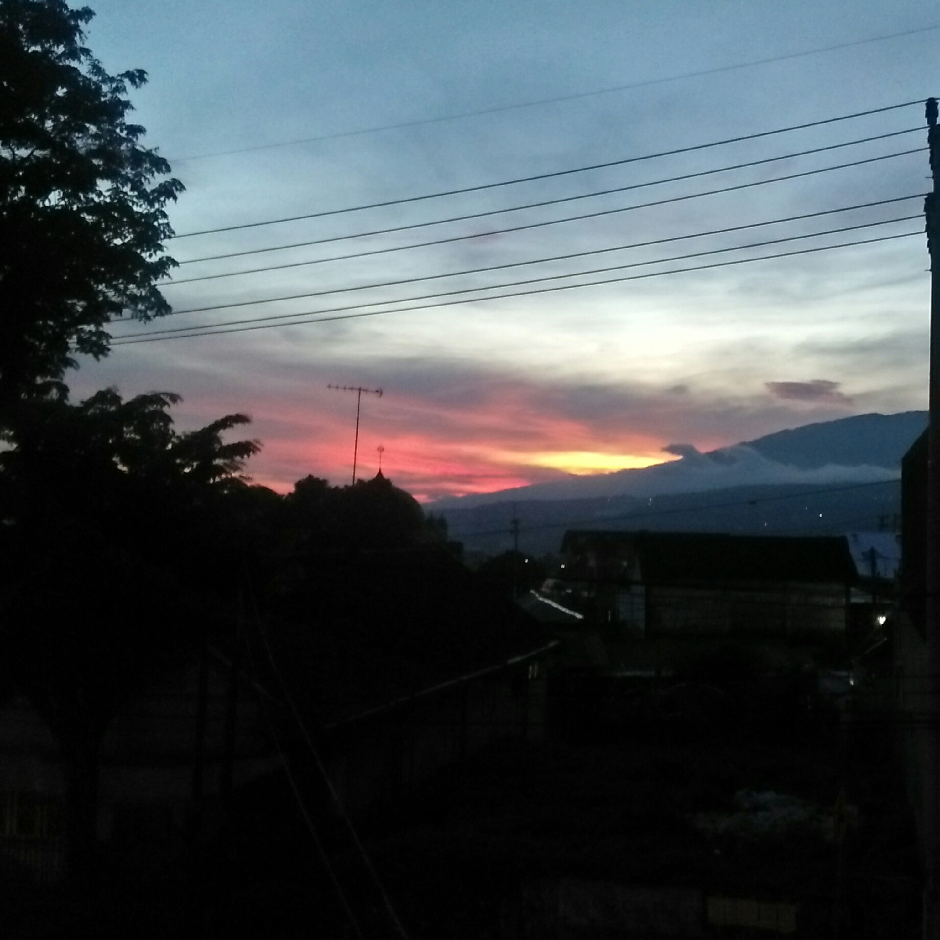 PODBOLONG (PODCAST ngoBrOL dONG)